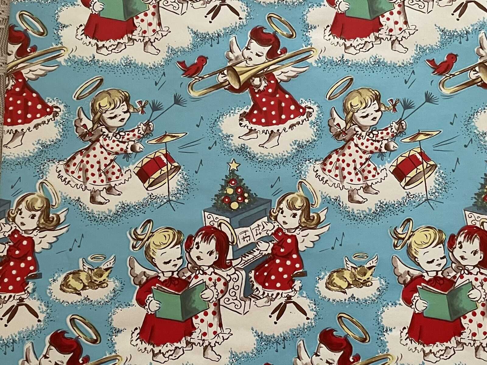 VTG CHRISTMAS WRAPPING PAPER GIFT WRAP ADORABLE MUSICAL ANGELS ON CLOUDS