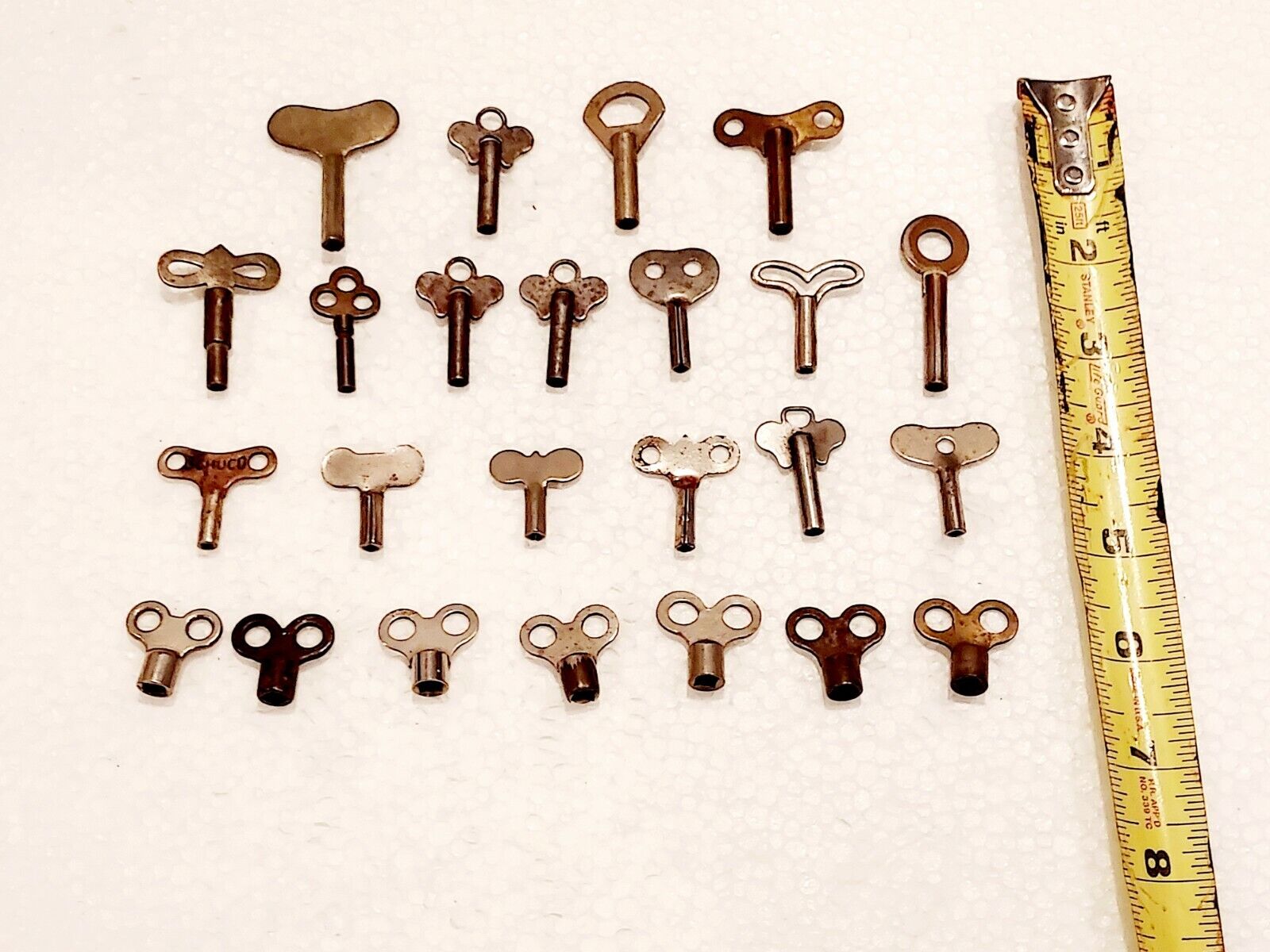 Old vintage wind up keys 24 keys clock windup keys misc types 