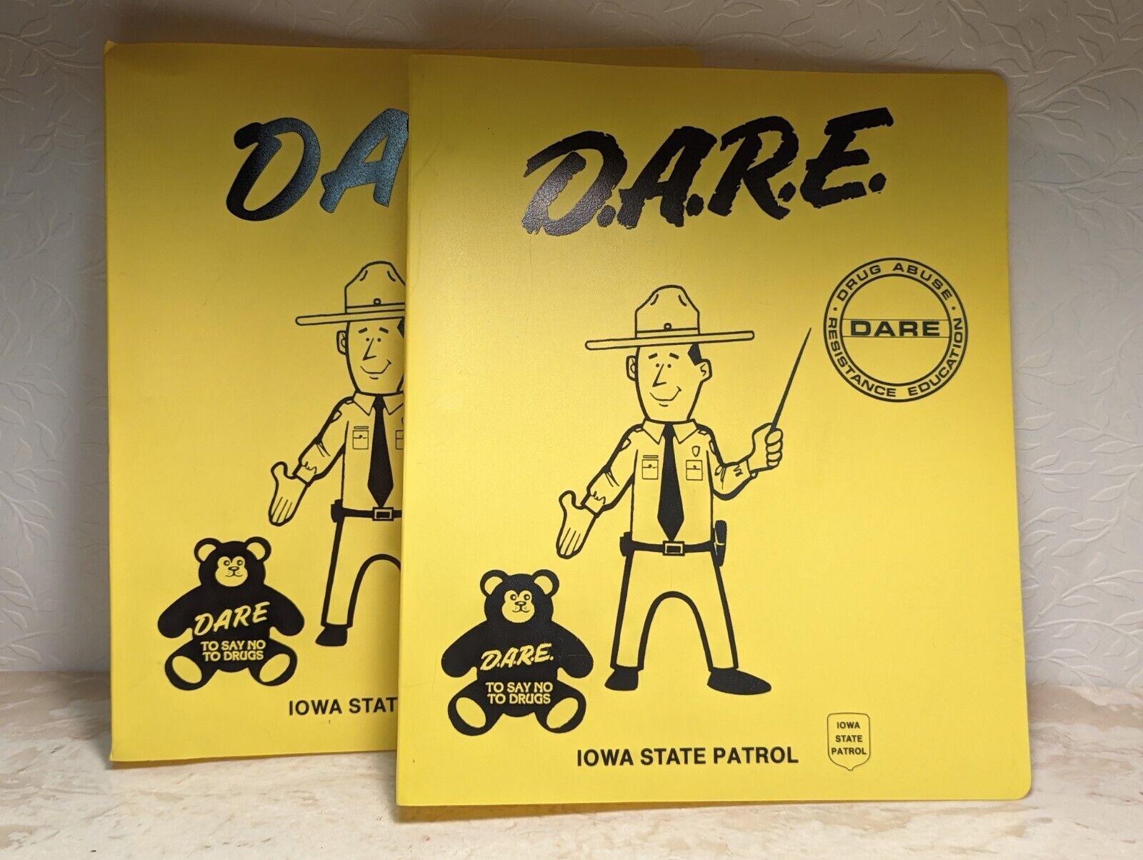 D.A.R.E. Dare To Say No 3 Ring Binder 1980’s Just Say no Iowa State  🚭🔥💨
