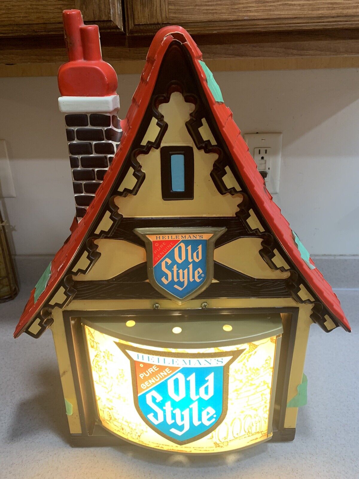1960s Heileman’s Old Style Beer Bavarian Beer House Motion Advertising Light