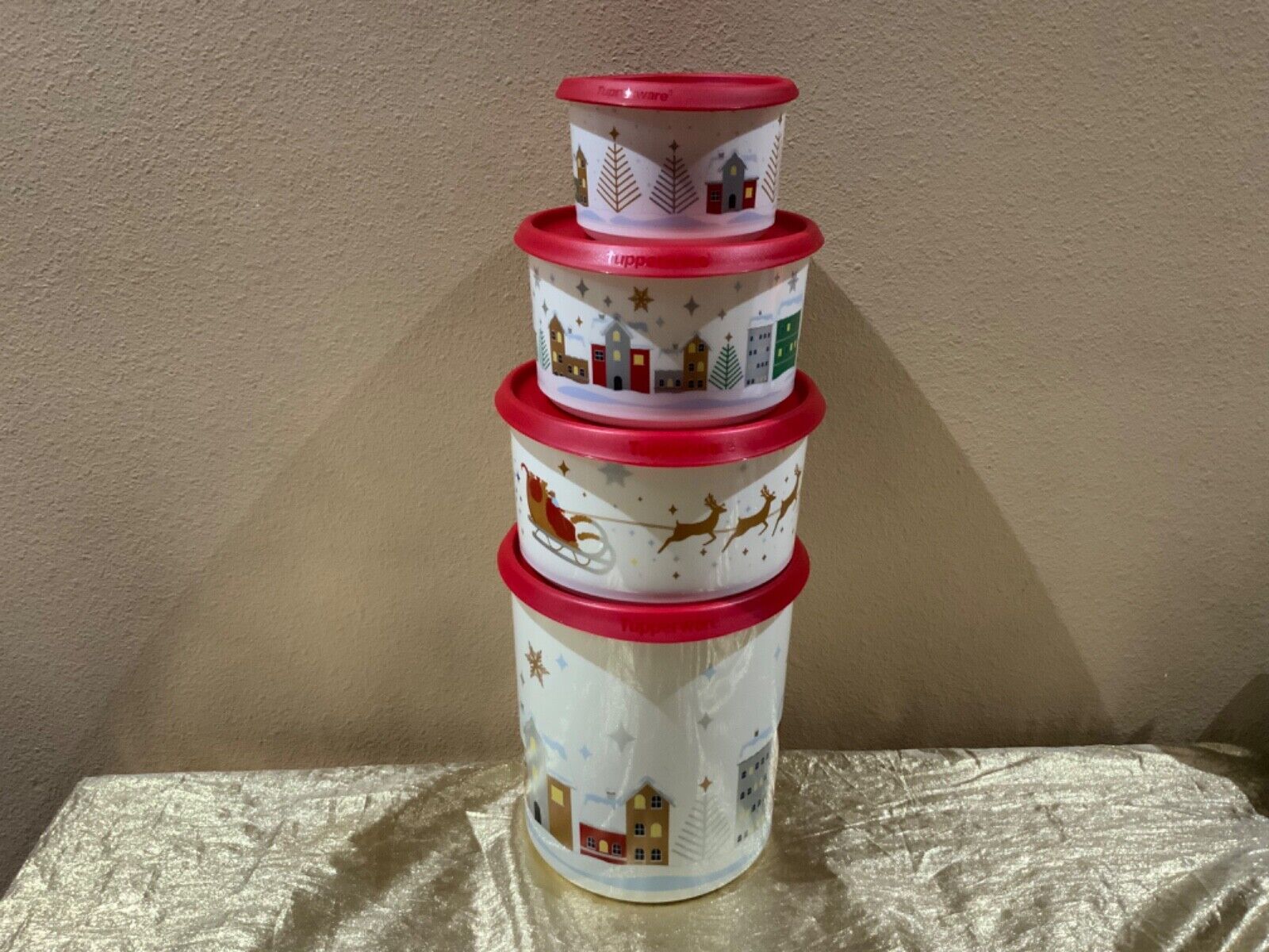 Tupperware New Set 4 Christmas 2022 One Touch Canisters Beautiful Village Theme