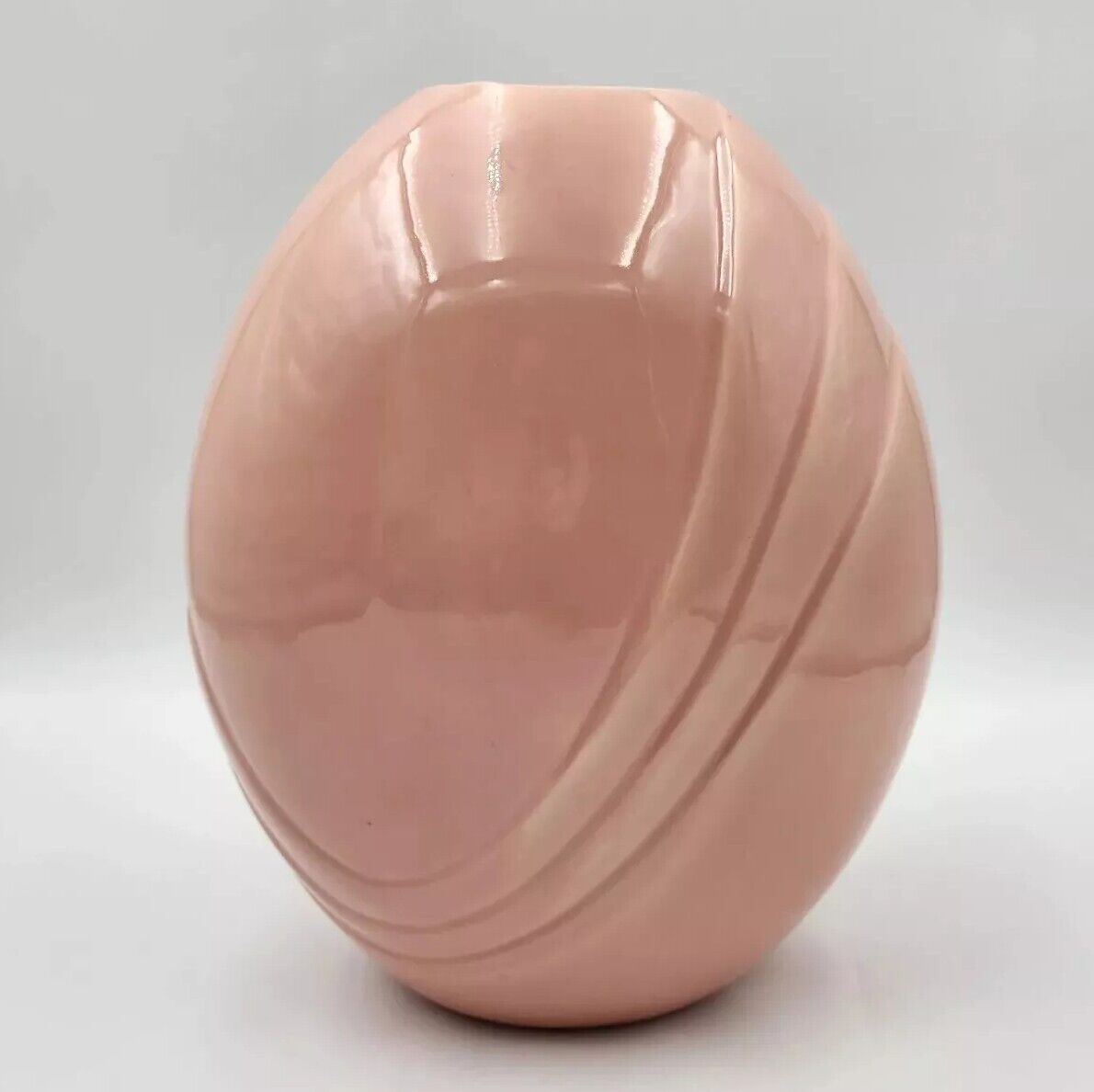 Vintage 1980s Royal Haeger Pottery #4341 Art Deco Peach Pink Ceramic Vase 15\