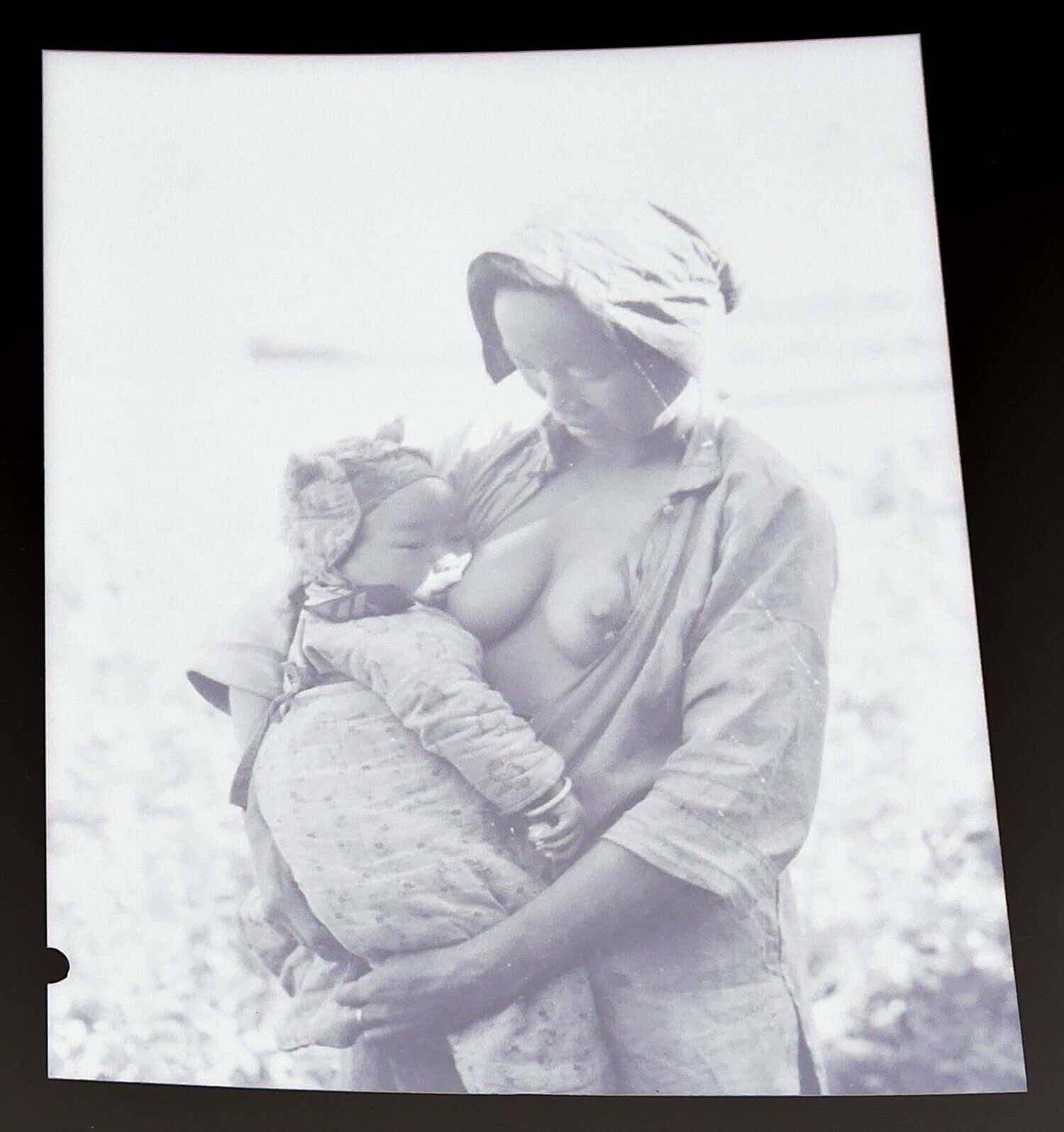 1944 CHINA, MOTHER BREASTFEEDING BABY FROM NEG REPRINT ONLY (8x10 reprint)