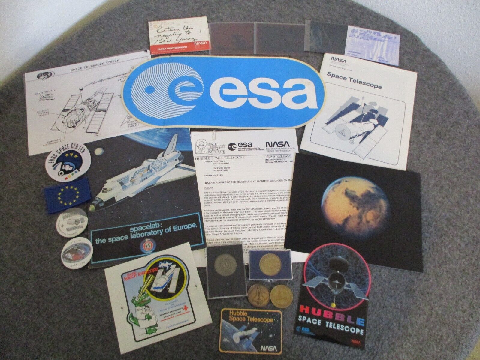1980-90s NASA MSFC ESA HUBBLE SPACE TELESCOPE MARS 1ST GEN PHOTO/BOOKS/DECALS+++