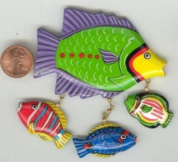 1 RETRO COLORFUL HAND PAINTED FISH WITH 3 SMALLER DANGLING FISH FINDINGS T81