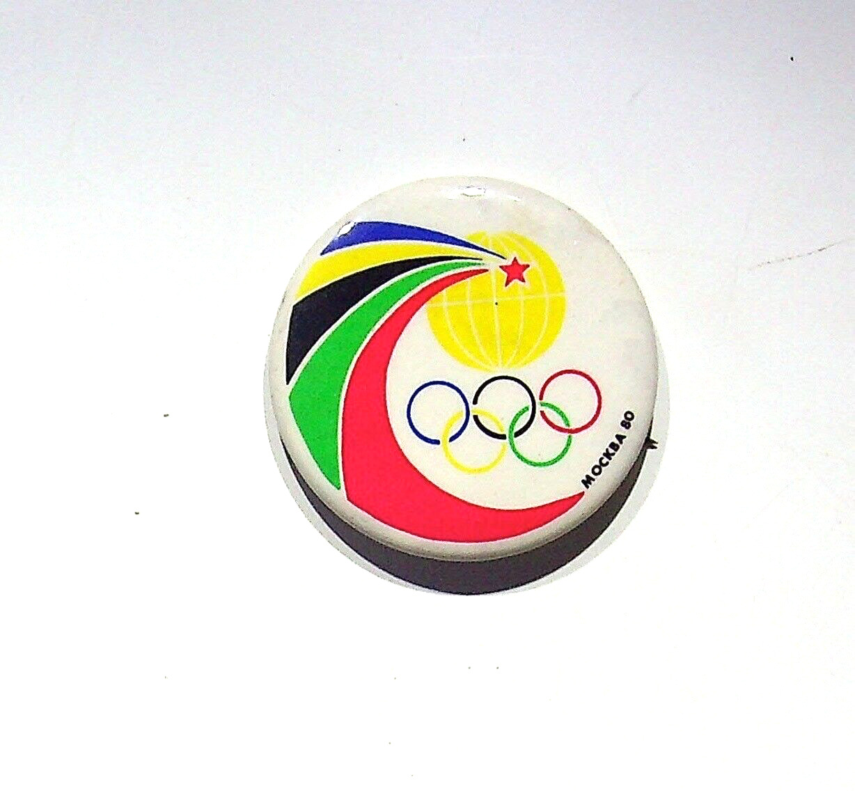 MOSCOW 1980 RUSSIAN USSR OLYMPIC GAMES - VINTAGE ADVERTISING BUTTON PIN