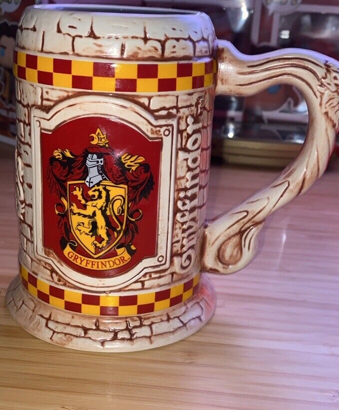 Wizarding World of Harry Potter - GRYFFINDOR Sculpted Ceramic Stein Mug/Cup