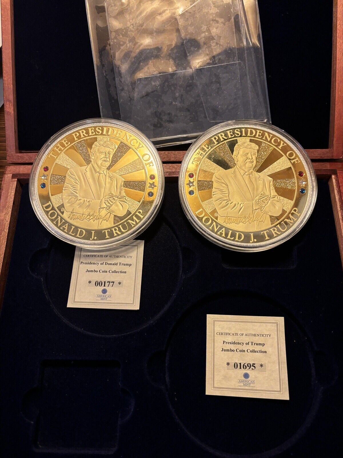 Thank You, President Trump Jumbo Commemorative Coin w/ Swarovski Crystals - set