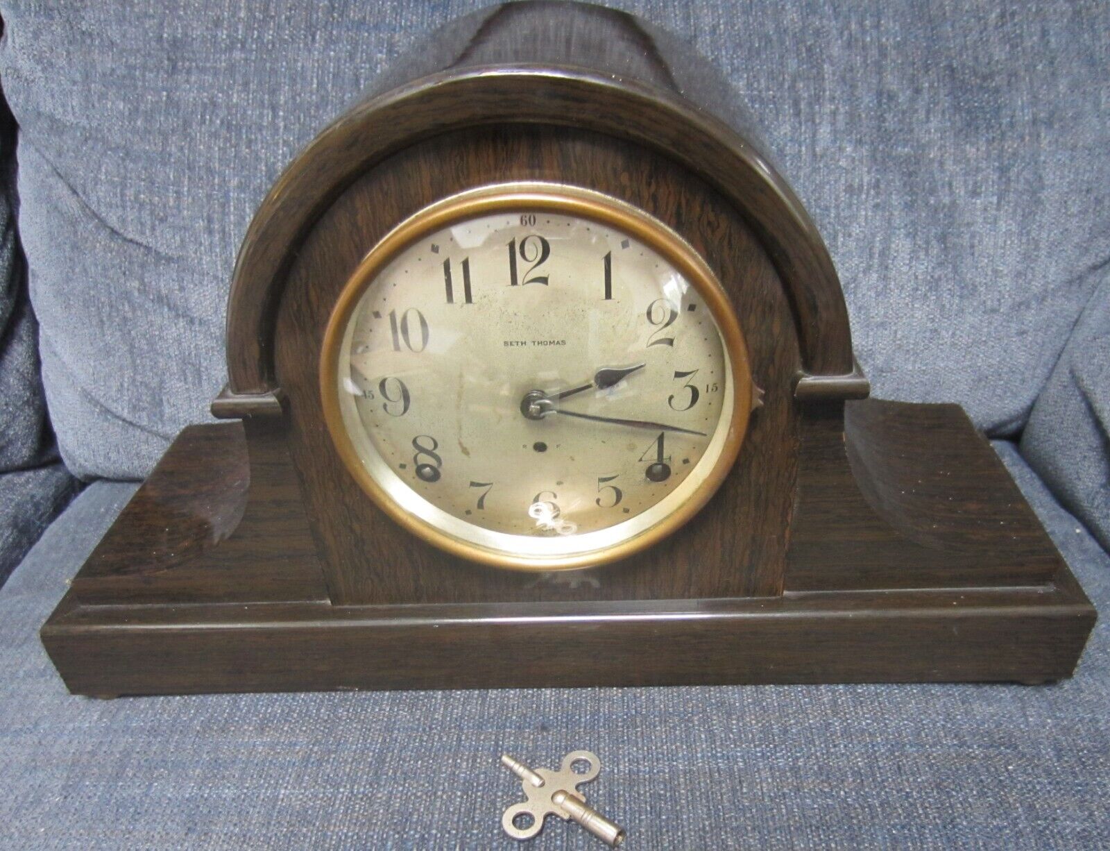 Vintage Seth Thomas Mantle Clock see ( Video) Needs Adjustments