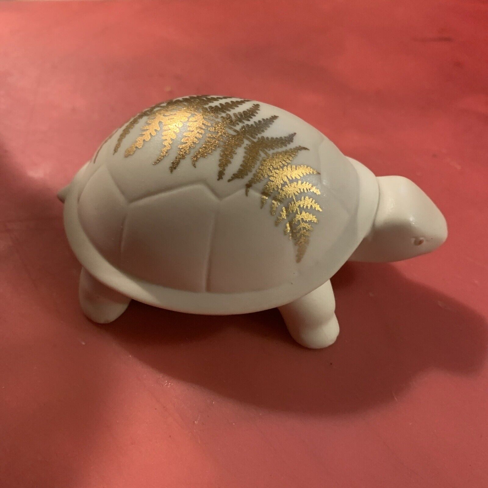 LENOX-Everday Wishes Longevity Turtle Ivory Figurine With Gold Trim 3.5”Lx2.25”W