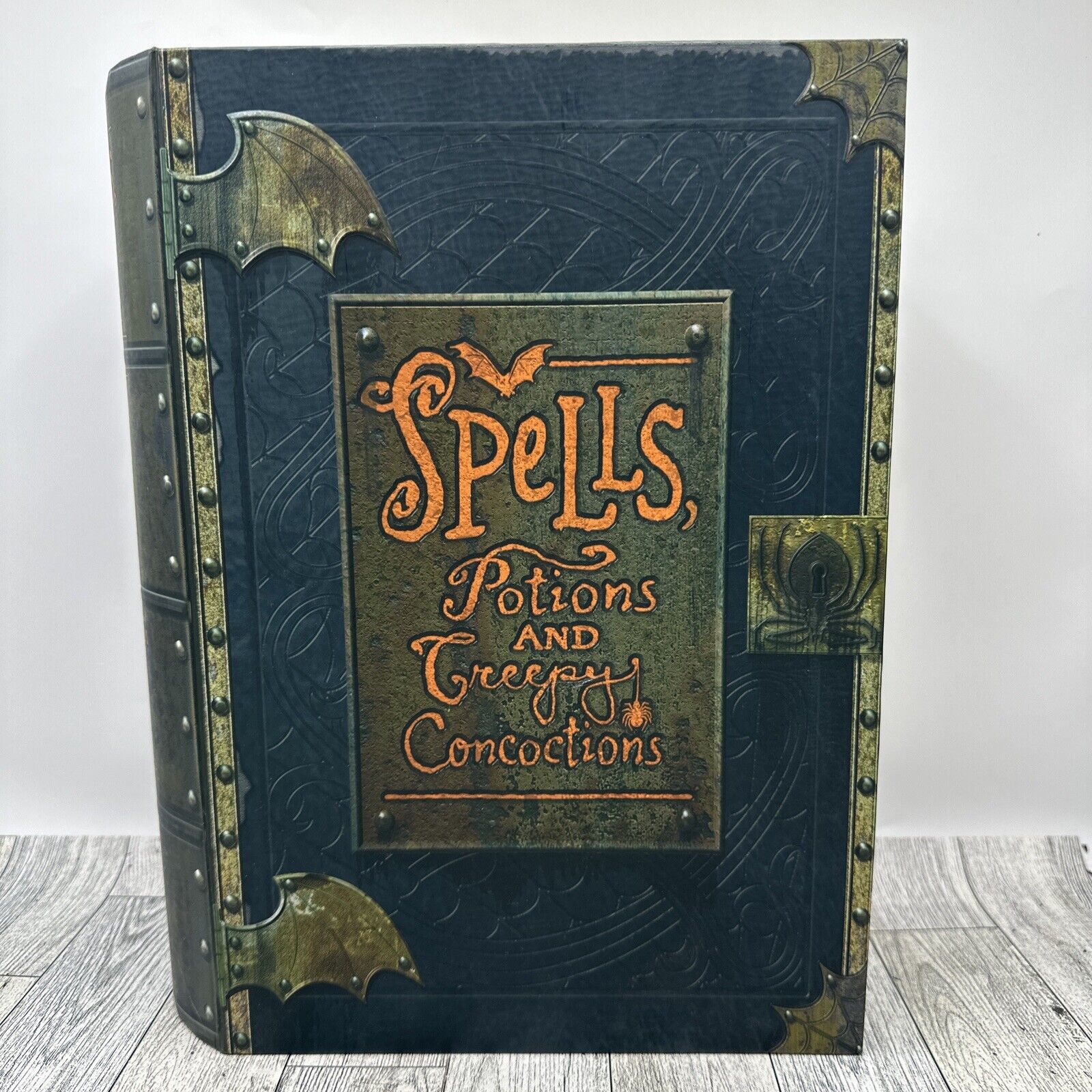 Hallmark Halloween Spells Potion Creepy Concoction Talking Container Book Tested