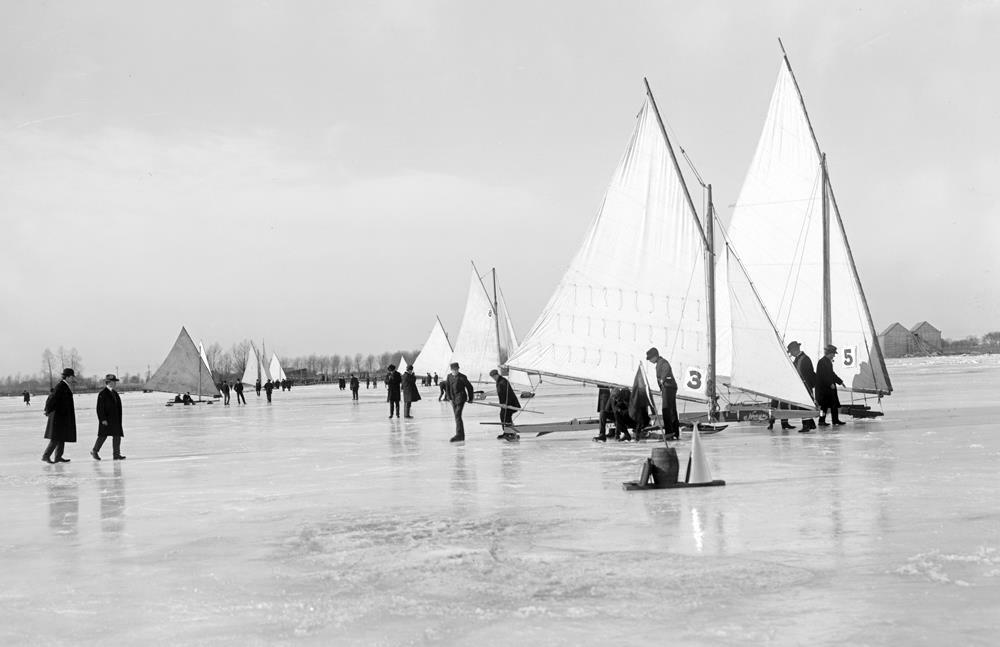 1900 Ice Yachting on Lake St. Clair, MI Old Photo 11\