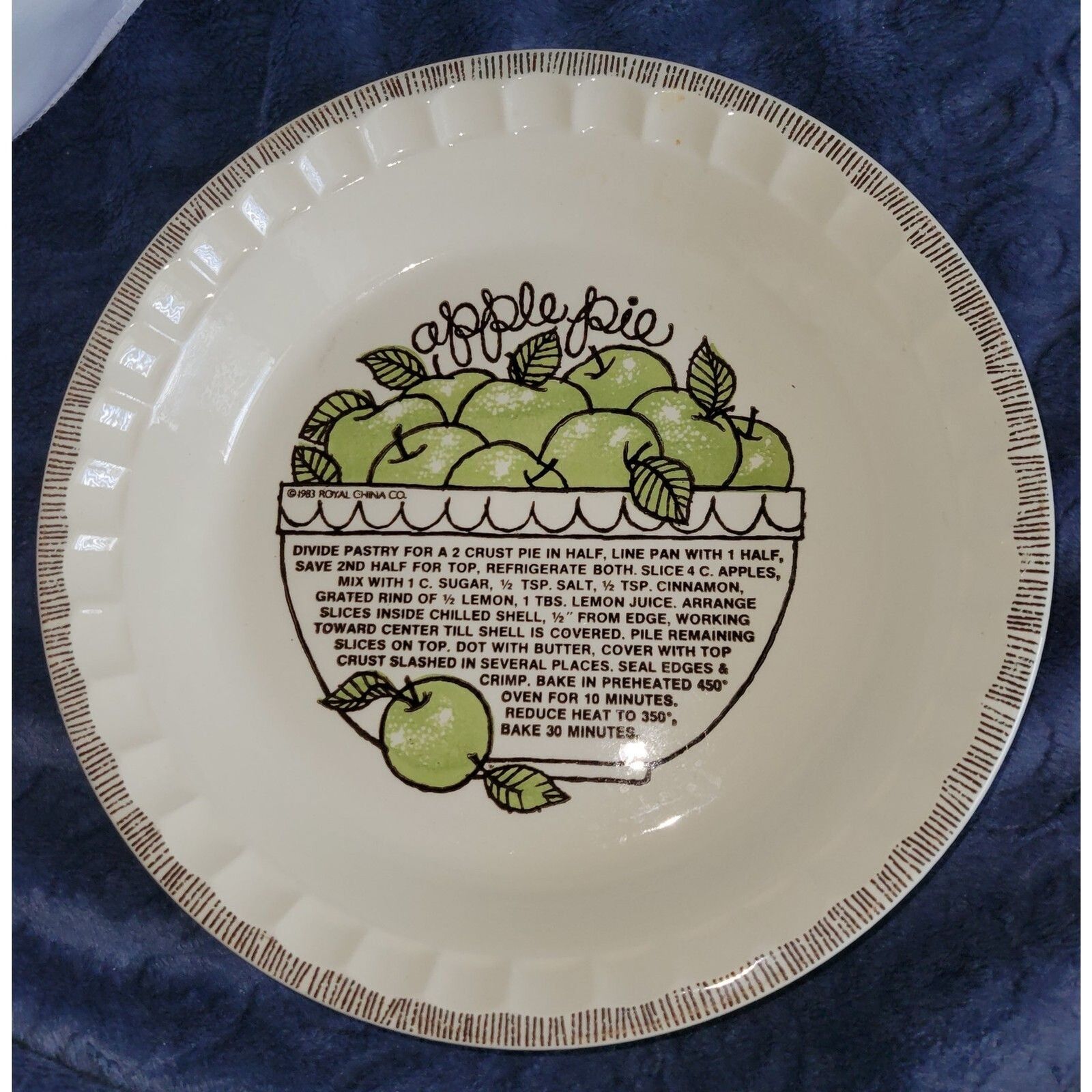 1983 Royal China Co. Country Harvest  Apple Pie Recipe Ceramic Pie Plate