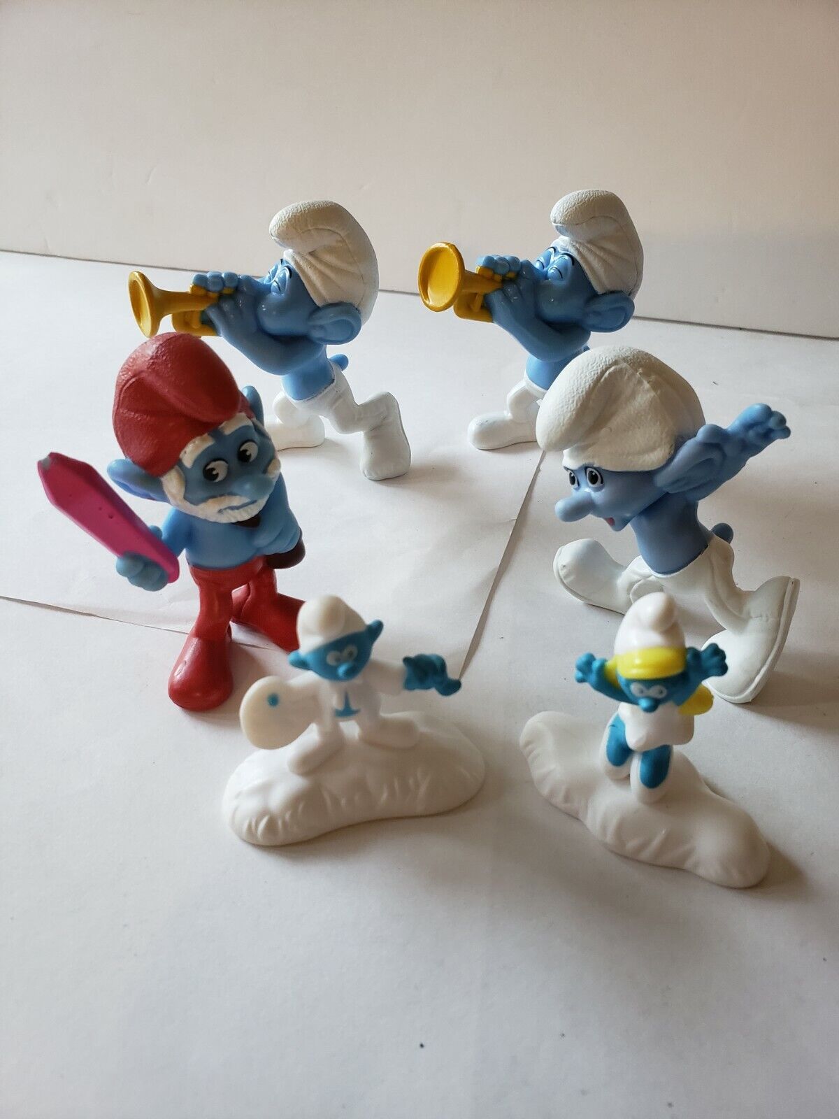 McDonalds Happy Meal Toys 2013, 2015 Mixed Lot of Smurfs Pre-owned
