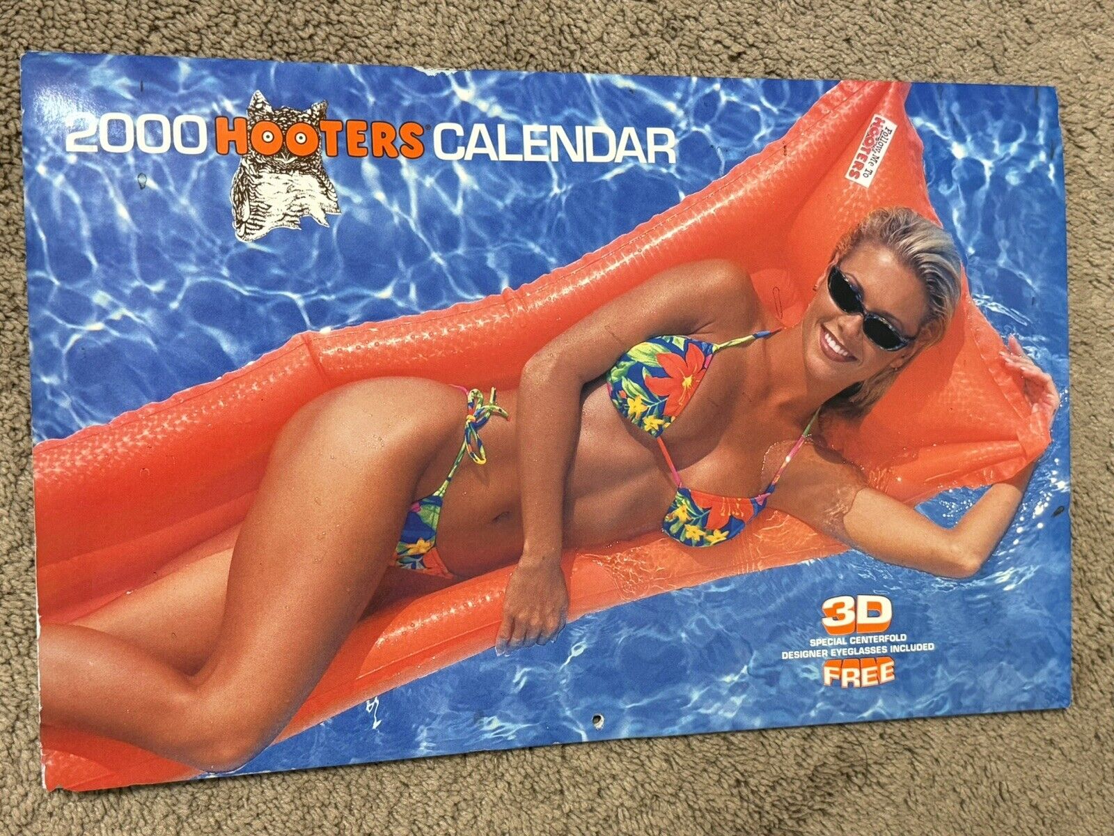 Hooters 2000 Swimsuit Vintage Centerfold Calendar Beautiful Models RARE