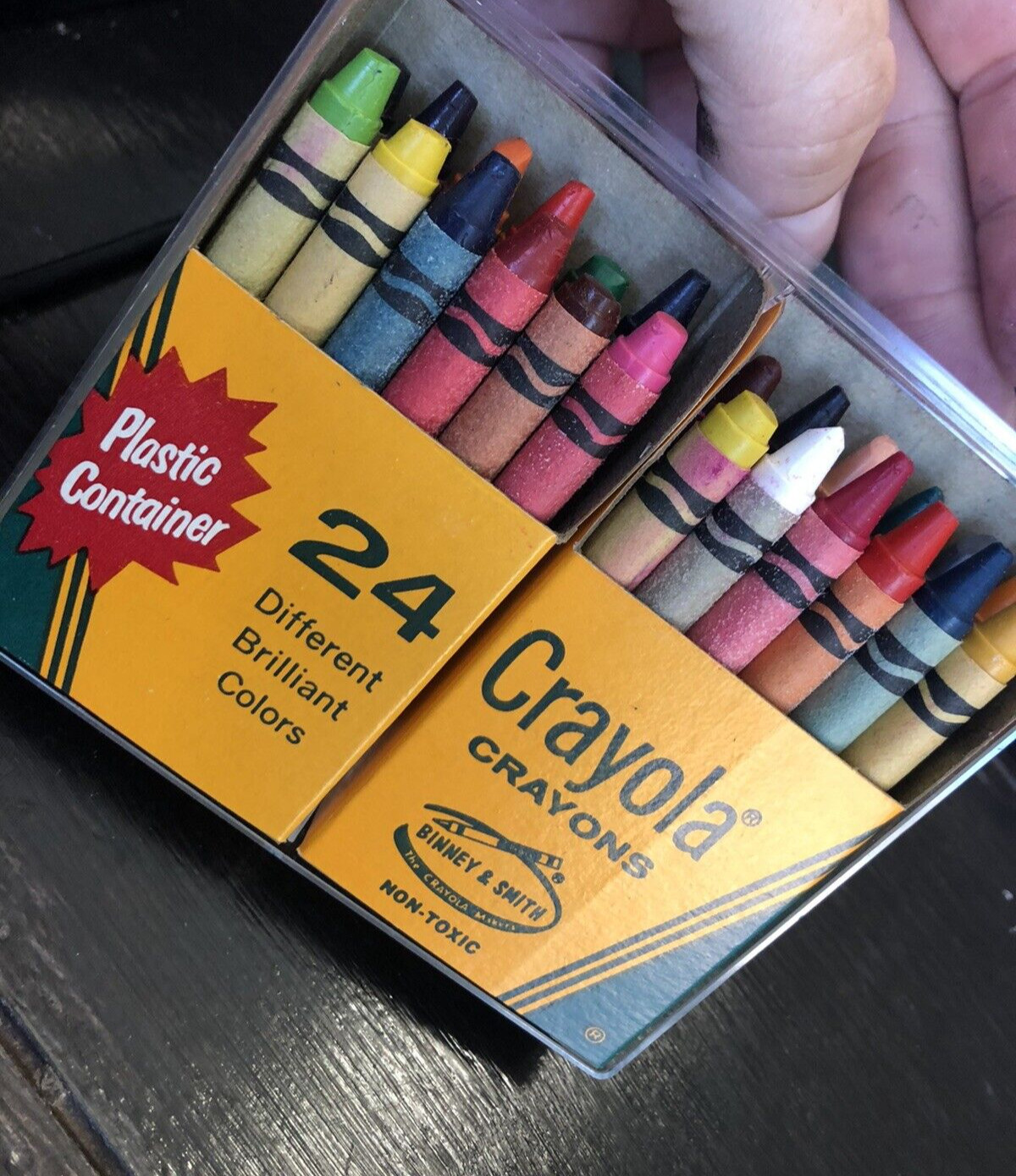 Vintage Crayola Crayons 24 CT in Original Plastic Container HTF  Binney & Smith 