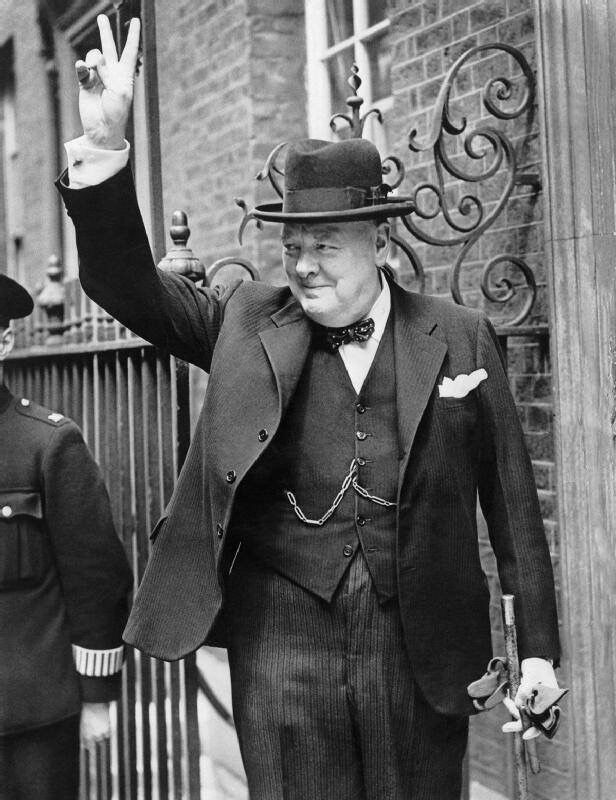 WW2 Photo WWII  British Prime Minister Winston Churchill   World War Two / 1674