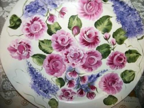 VINTAGE HP TOLE TRAY ROUND LARGE ROSES LILACS ON WHITE UNIQUE LATE MID CENTURY