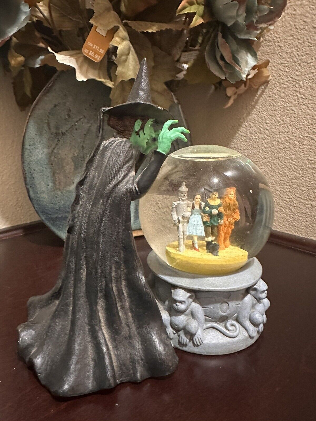 The Wizard of Oz MGM Grand Las Vegas 1997 167548 Wicked Witch Snow Globe