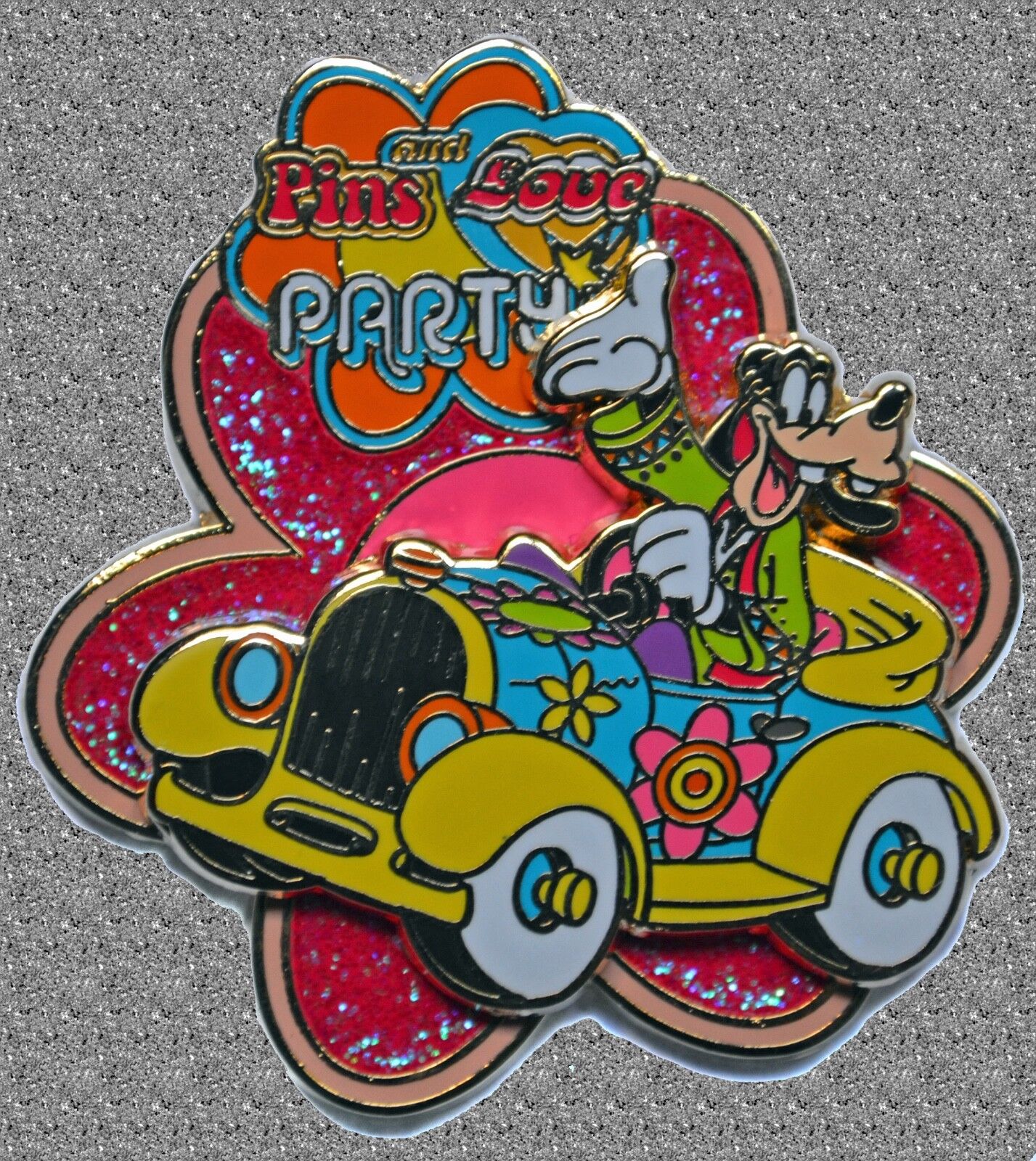 Pins & Love Party Boxed Pin - Goofy in Yellow Car - DISNEY Pin LE 600 DLP