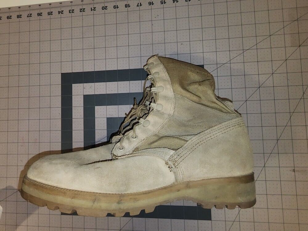 Size 9.5 W BOOTS USGI MILITARY HOT WEATHER DESERT TAN SAND COMBAT Bellville Used
