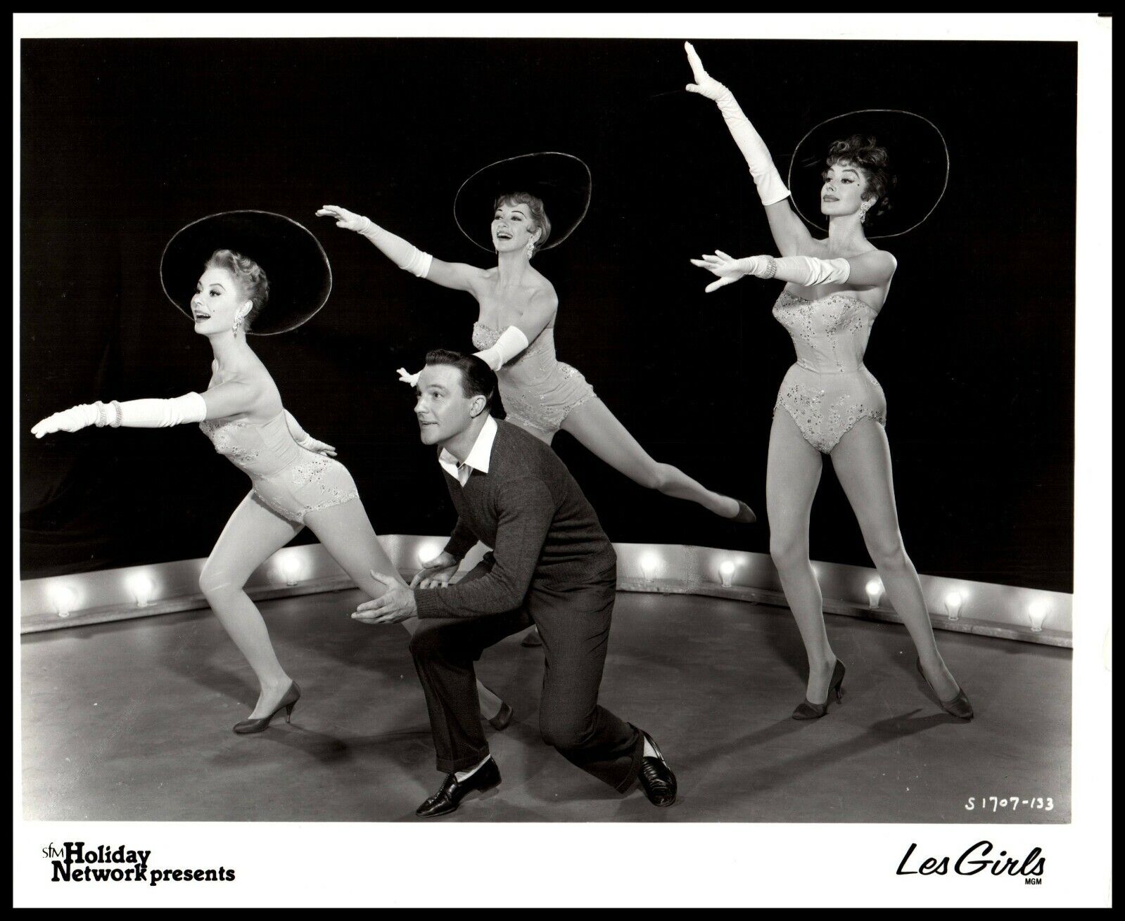 GENE KELLY + Taina ELG + Mitzi Gaynor + Kay Kendall in Les Girls 1957 PHOTO C 6