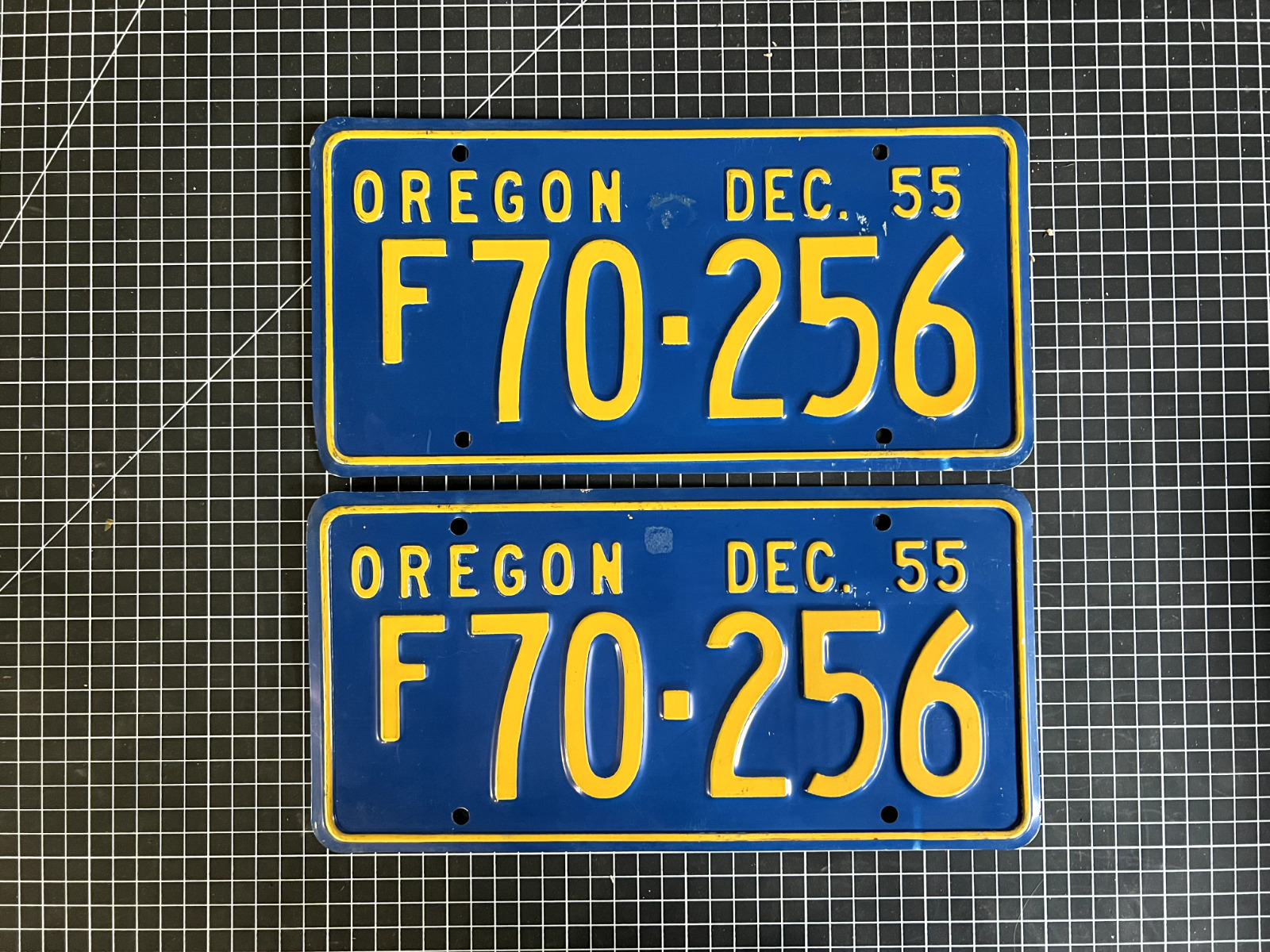 Original OREGON 1955 Farm License Plate Pair - F 70 256 - Great Condition