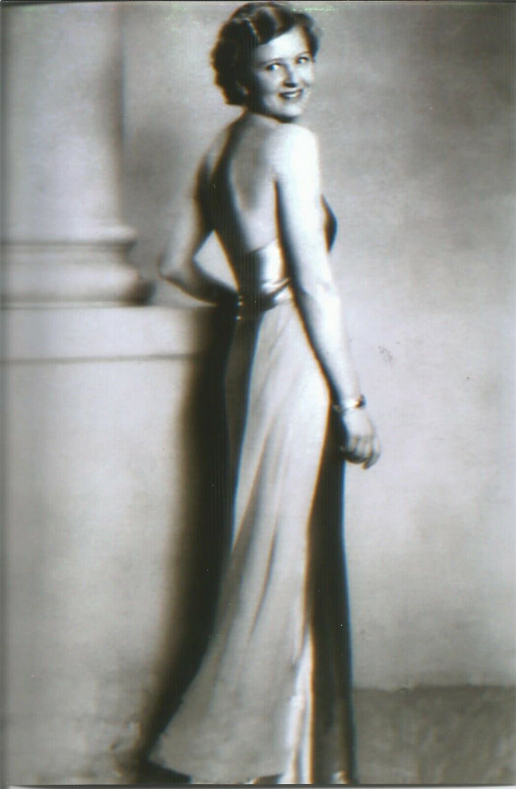 German WW II Photo    -----   Eva Braun 