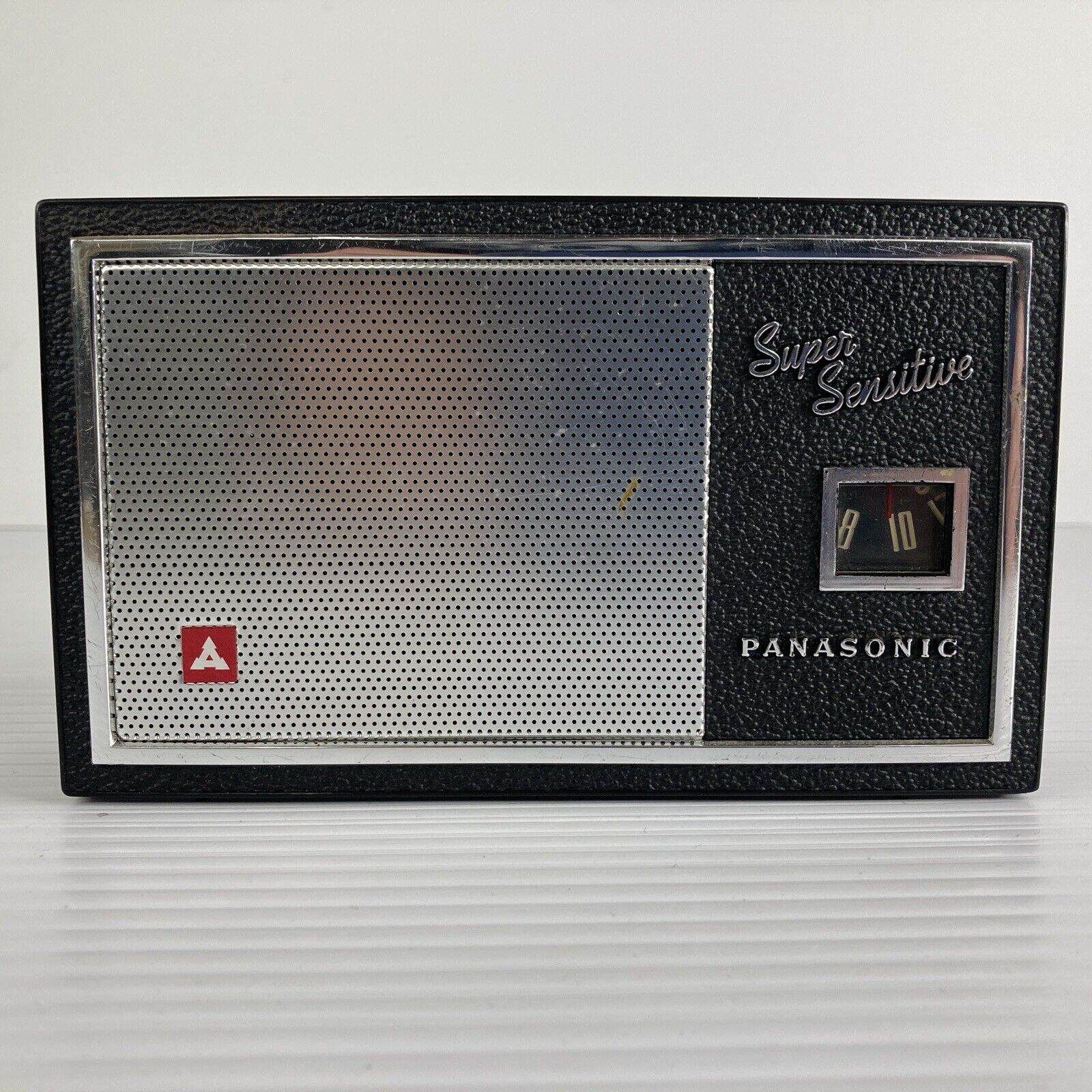 Vintage Panasonic Super Sensitive 7 Transistor Portable Radio R-505 FOR REPAIR