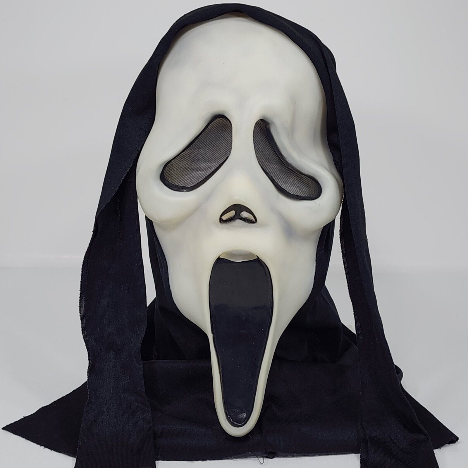 Vintage Fun World Div. Poly Shroud Gen 2 Scream Mask Ghost Face Glows Read Desc
