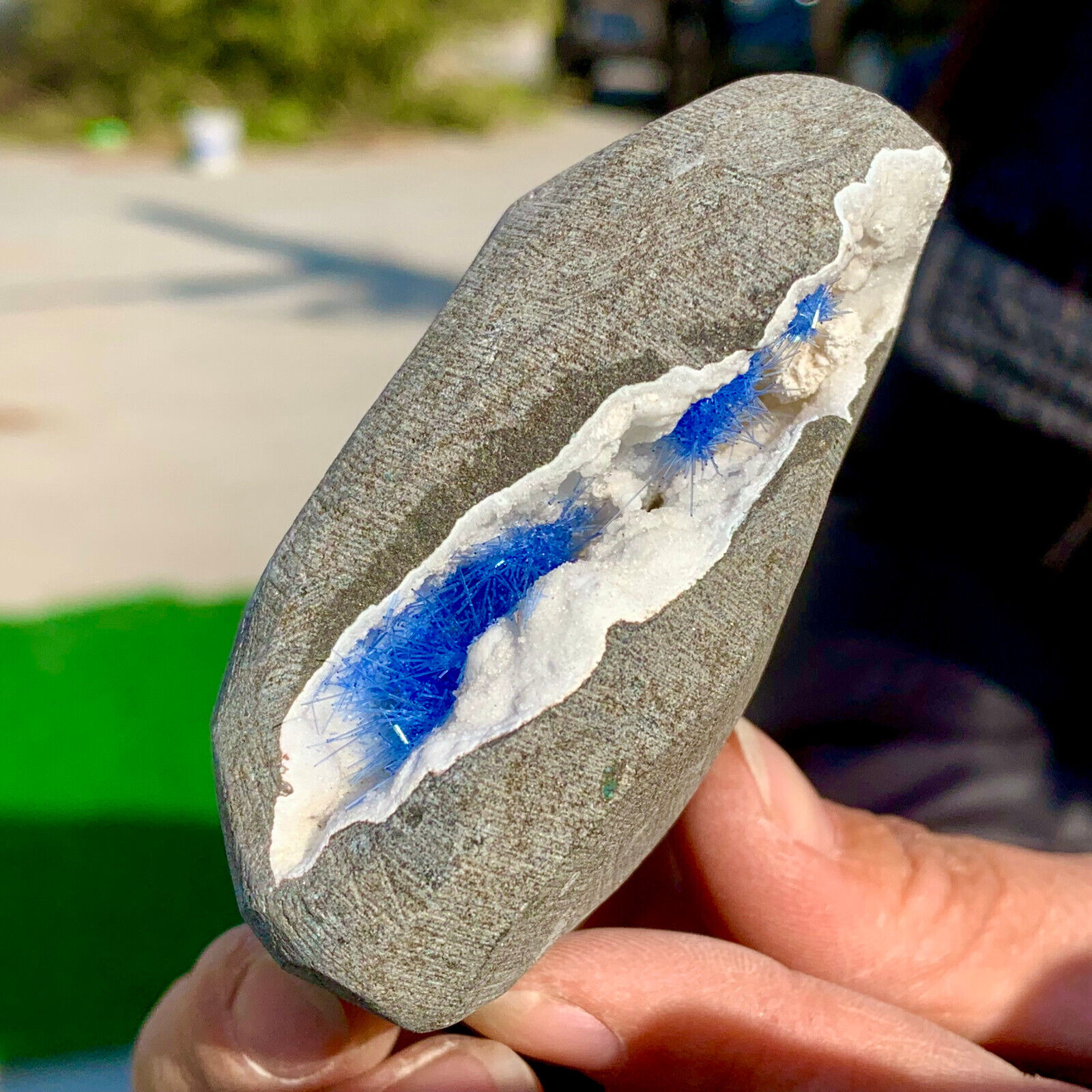 287G Rare Moroccan blue magnesite and quartz crystal coexisting specimen