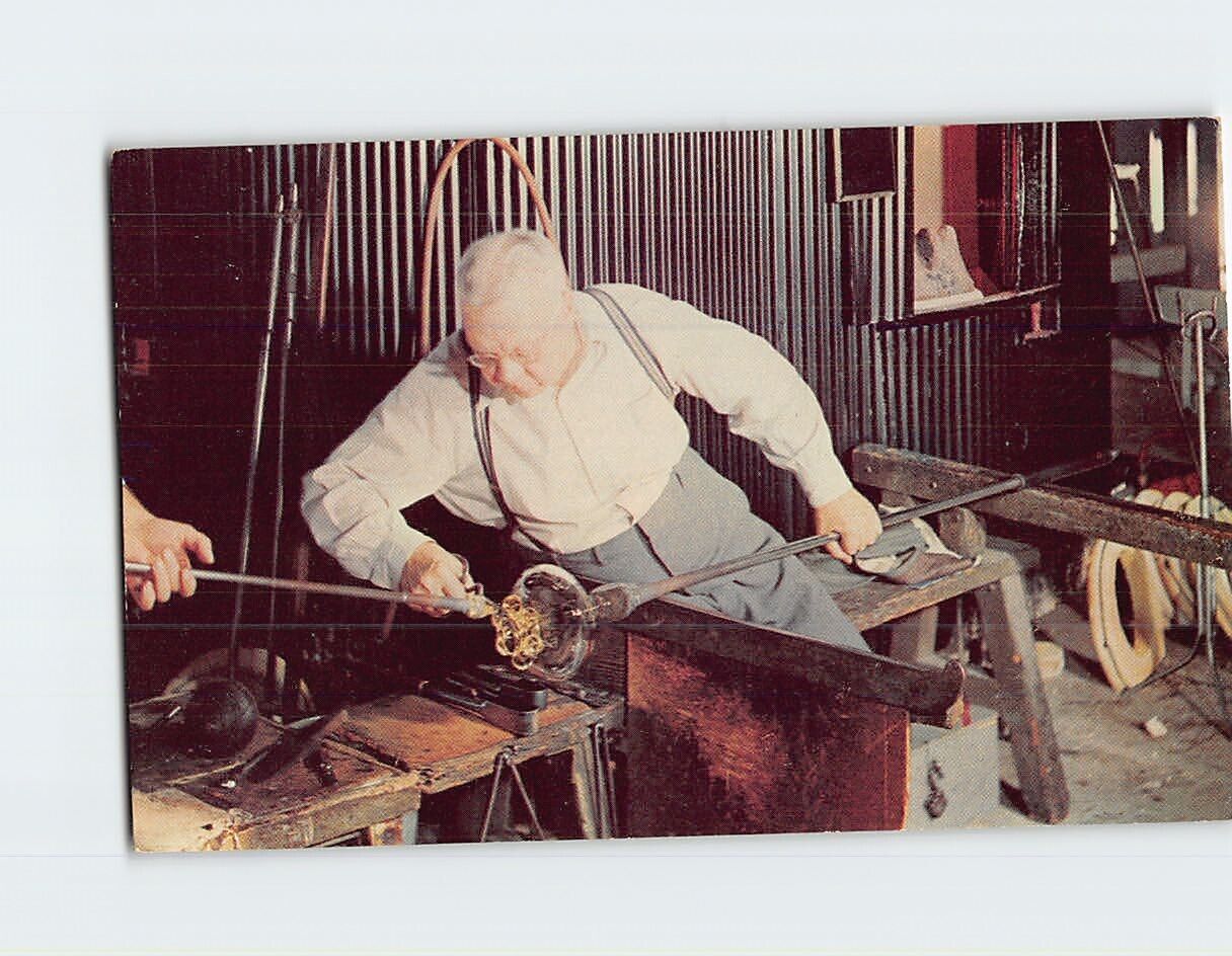 Postcard Gaffer Making a Steuben Glass Corning Glass Center New York USA