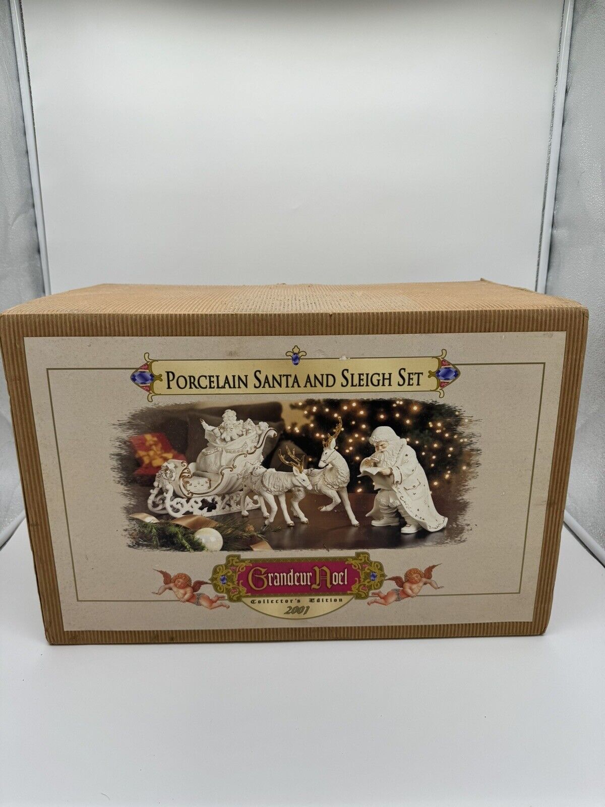 Grandeur Porcelain Santa and Sleigh Set w/ Reindeer 2001 Collectors Edition NEW