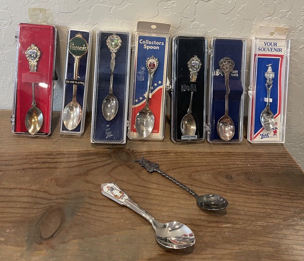 Vintage Lot Of 9 Collector Decorative Spoons Souvenirs  USA & International
