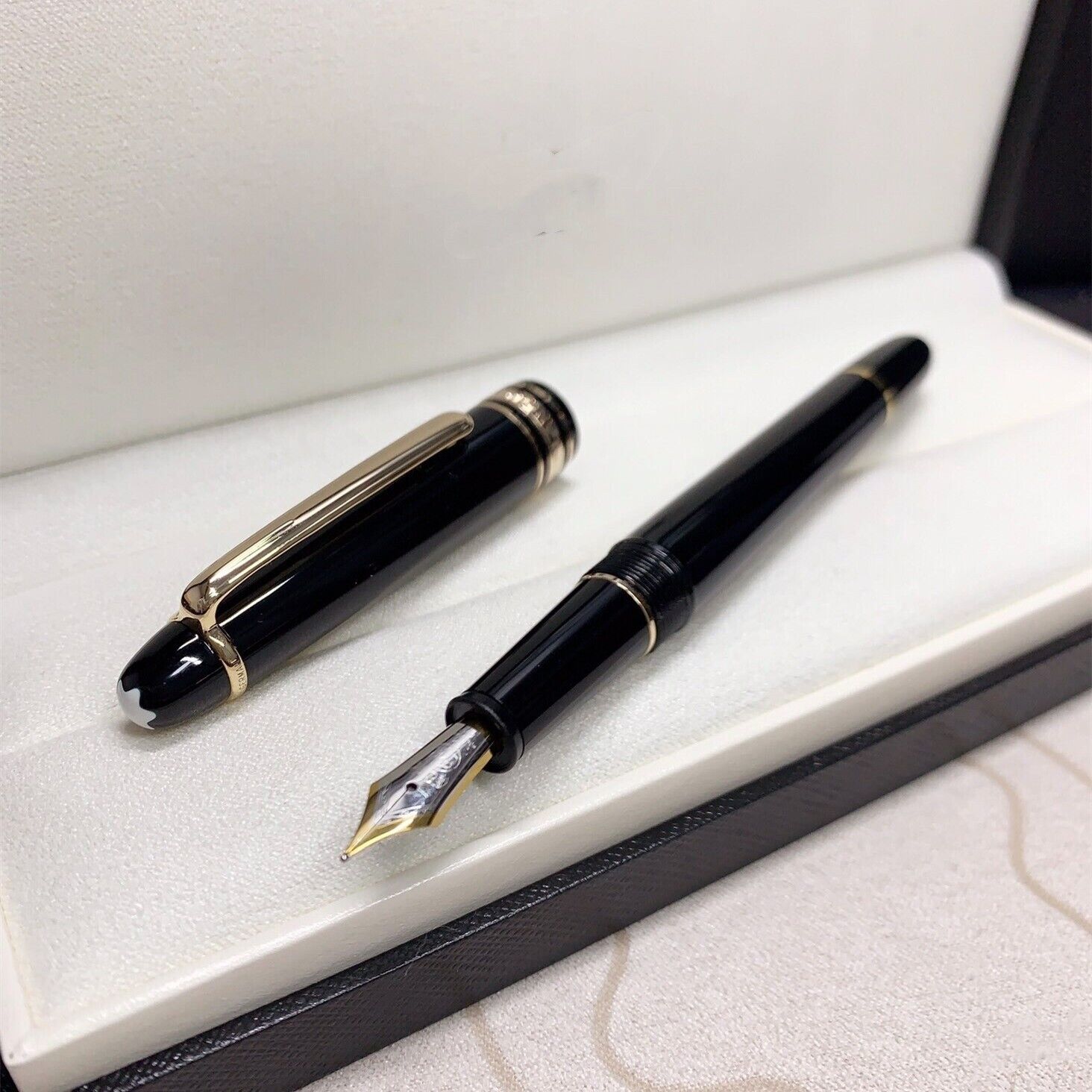 Luxury Resin 145 Series Bright Black-Gold Clip Medium nib Fountain Pen No Box