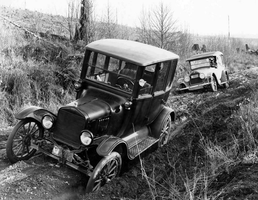 1927 Cars Stuck in Mud Washington Old Vintage Photo 8.5\