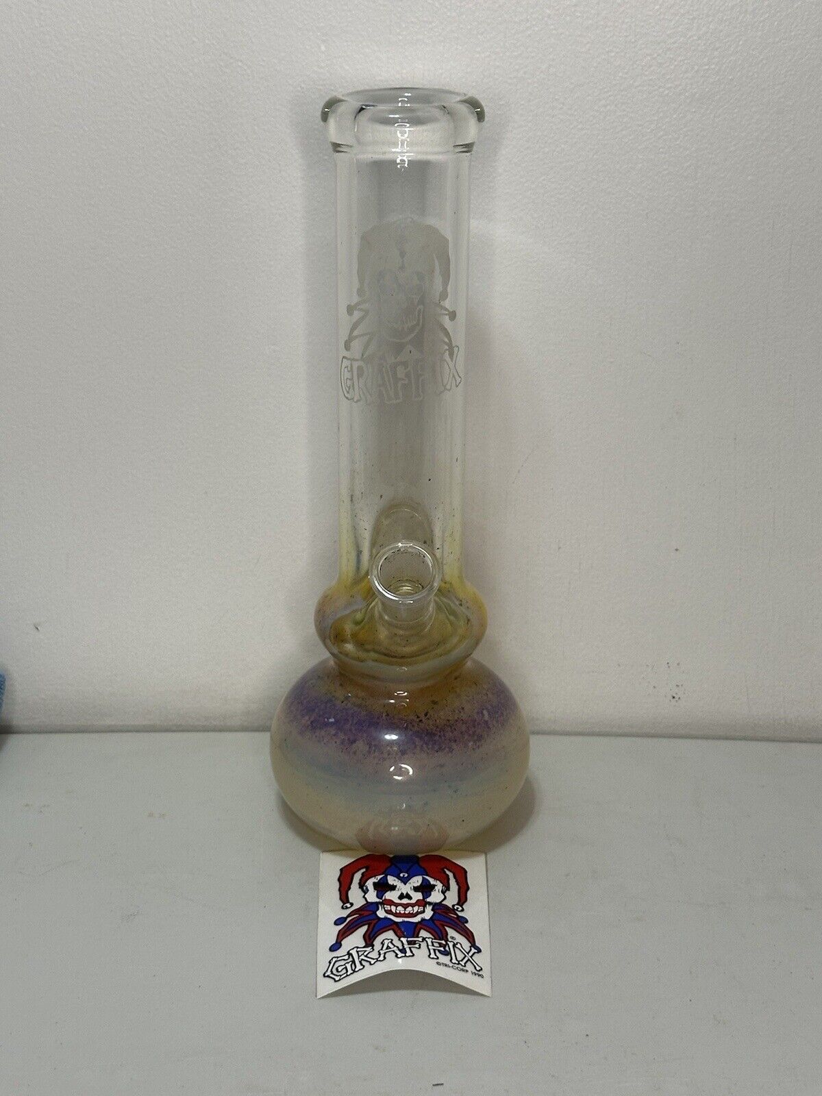 VINTAGE GRAFFIX 12” GLASS BUBBLE WATER PIPE BONG ONLY W/STICKER *RARE*