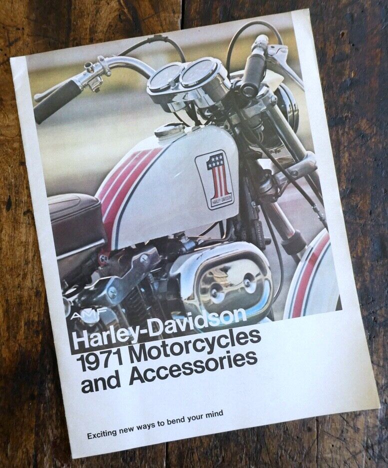 1971 HARLEY DAVIDSON MOTORCYCLE DEALER BROCHURE BOOK GLIDE SPORTSTER FL AMF XL