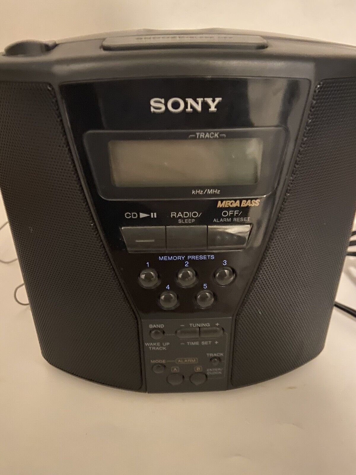 Sony ICF-CD833 CD Player Alarm Clock-AM/FM-Black-1995-Corded-Tested All Works