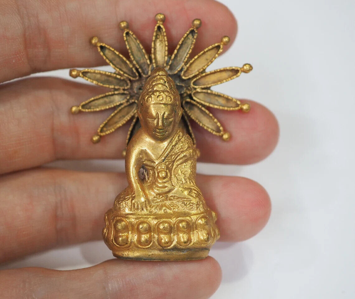 Blssed Phra Kring With Enlightment Statue Gold Cape Amulet Protect Dangers 