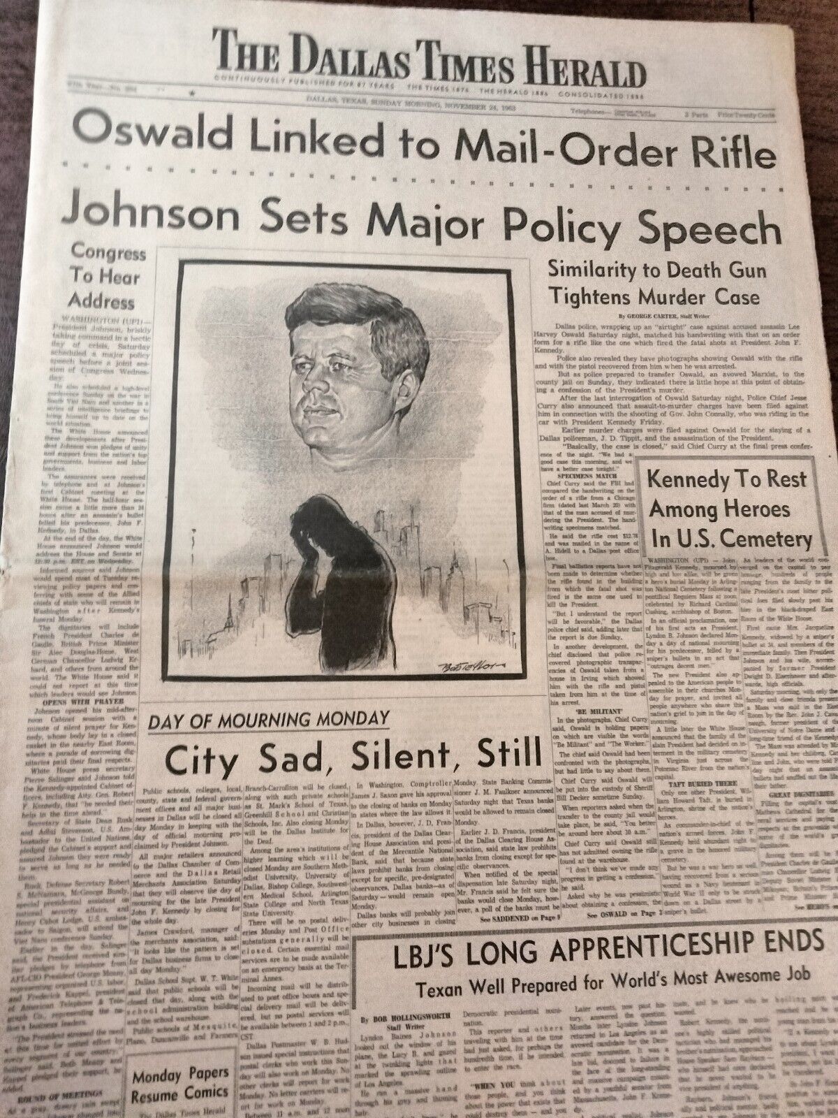 Newspapers- KENNEDY ASSASSINATION: OSWALD LINKED TO RIFLE, SUPERB DALLAS PAPER 