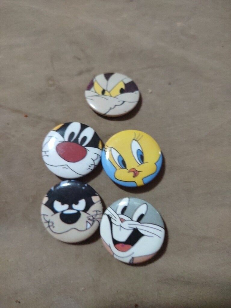 Lot Of 5 Vintage Looney Tunes Round 1” Character Button Covers
