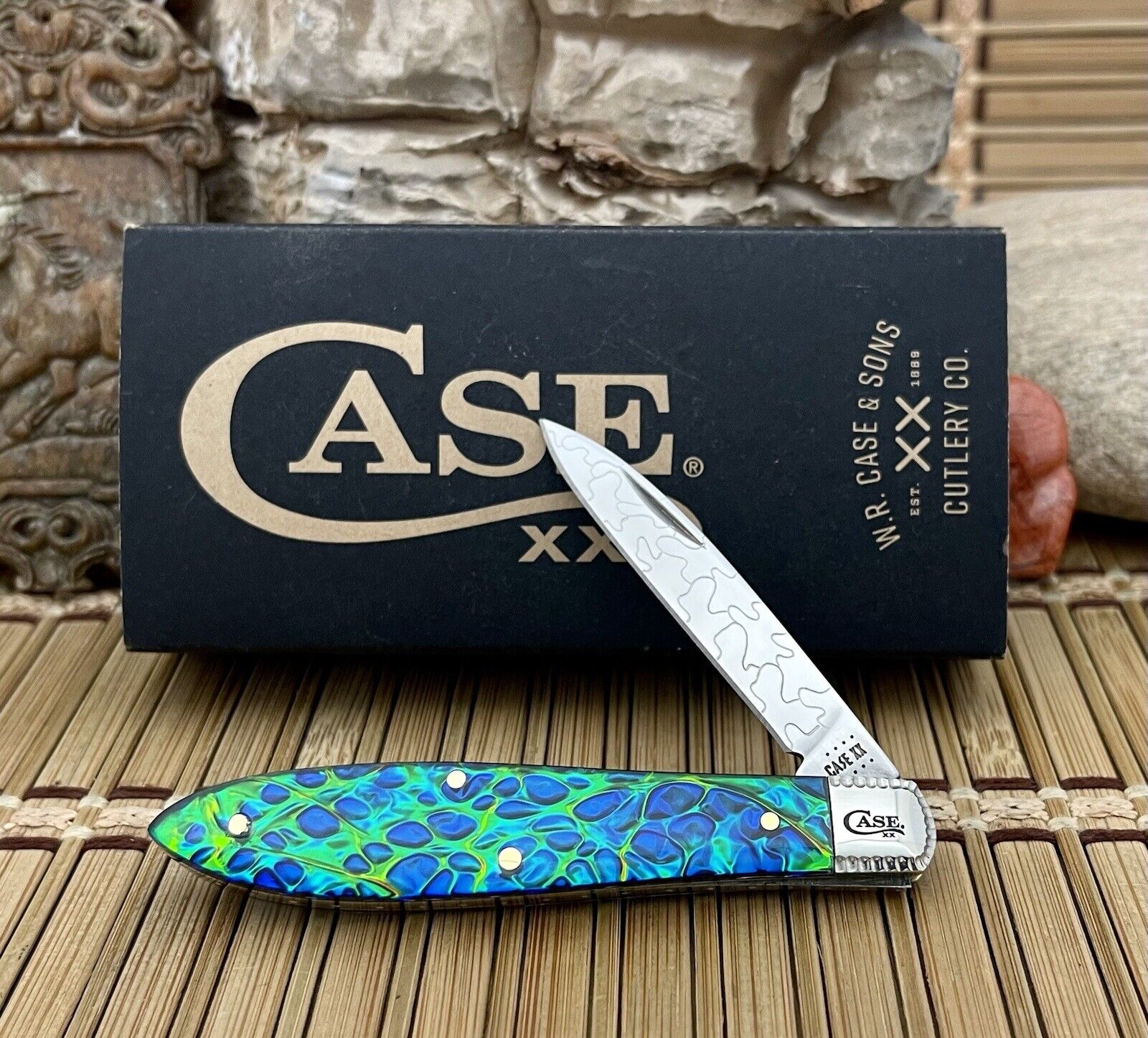 Case XX USA Amazing Custom BLACK SEA Dichrolam Engraved Teardrop Knife #09