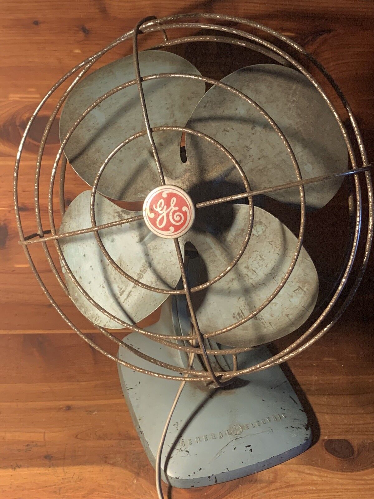 Vintage General Electric Fan Cat# FM10S63. 11“ X 8“ X 15“ Working -Great Patina