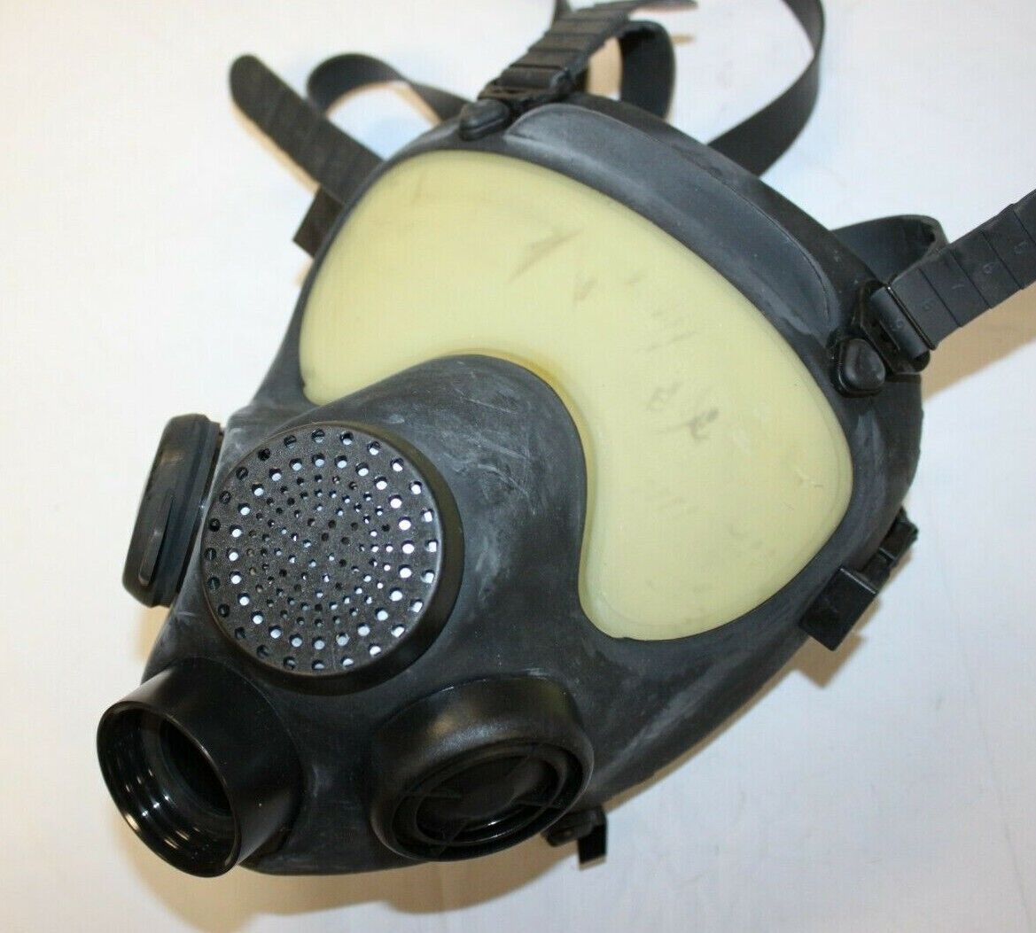 LARGE Polish Military Gas Mask Chemical Nuclear Biological NBC MP5 40mm NATO