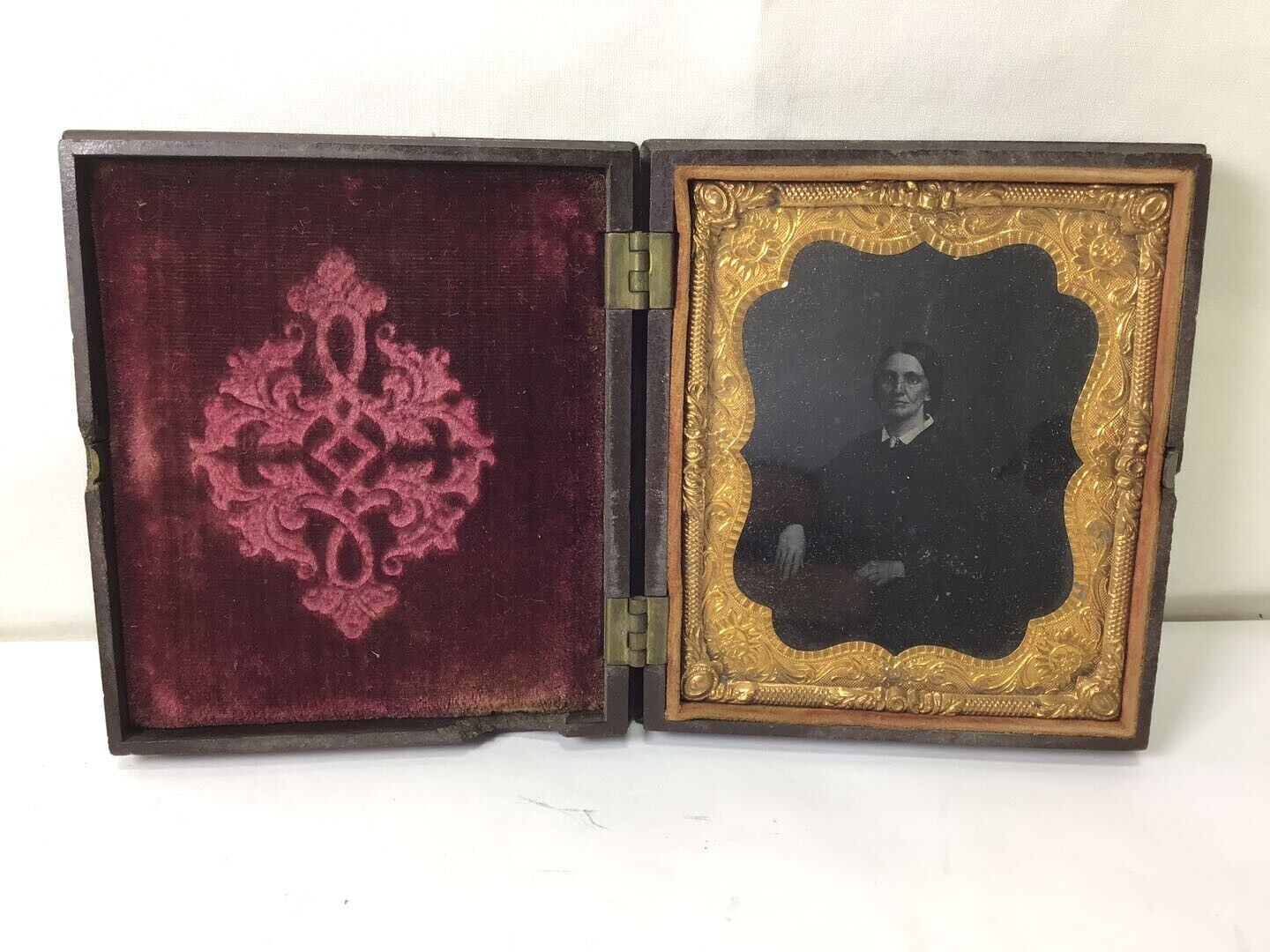 NN15 Vintage Antique Circa 19th Century Gold Portraits and Frames For Gift