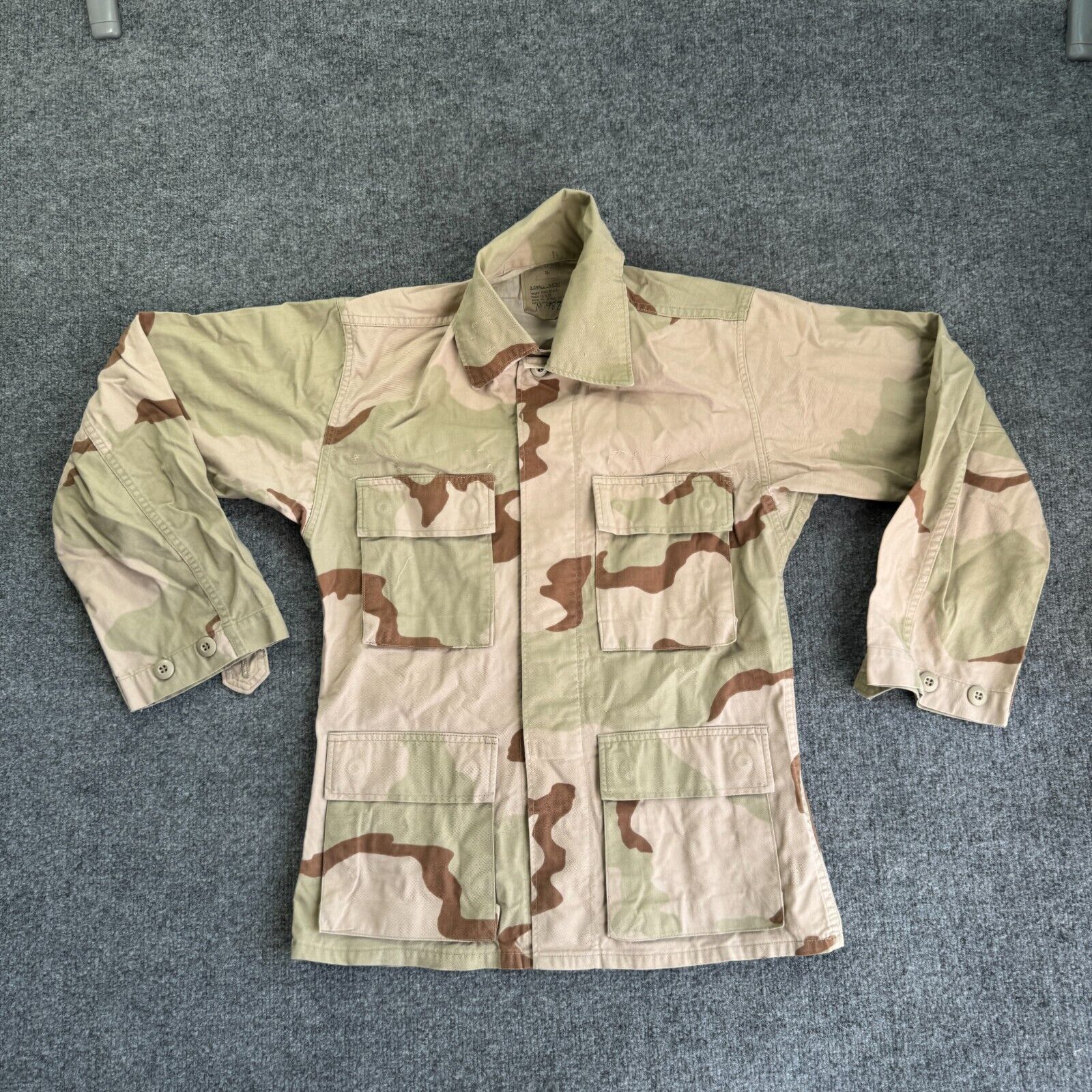 Vintage USGI Desert Camouflage Combat Coat X-Small Short Shirt Button Front 90s