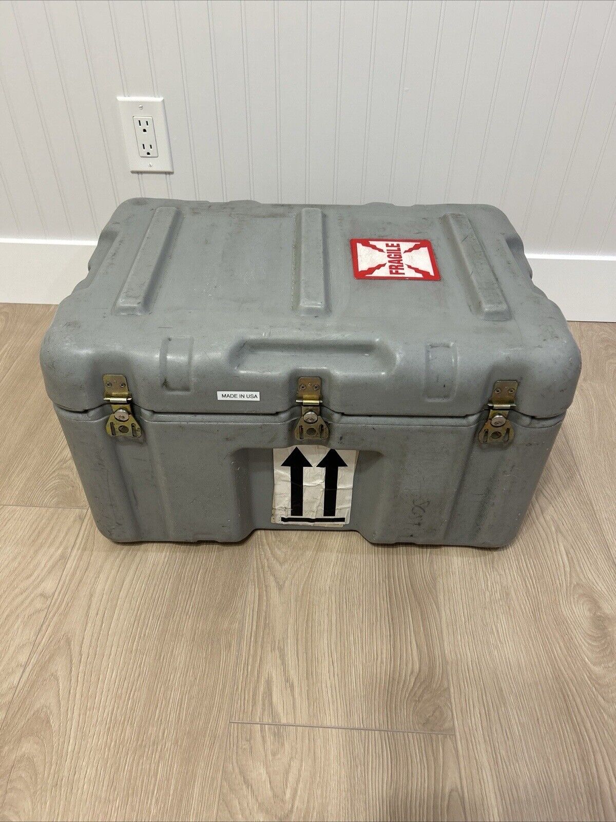 Hardigg Case Pelican Medchest Military Footlocker Case Weather Tight 23x16x13