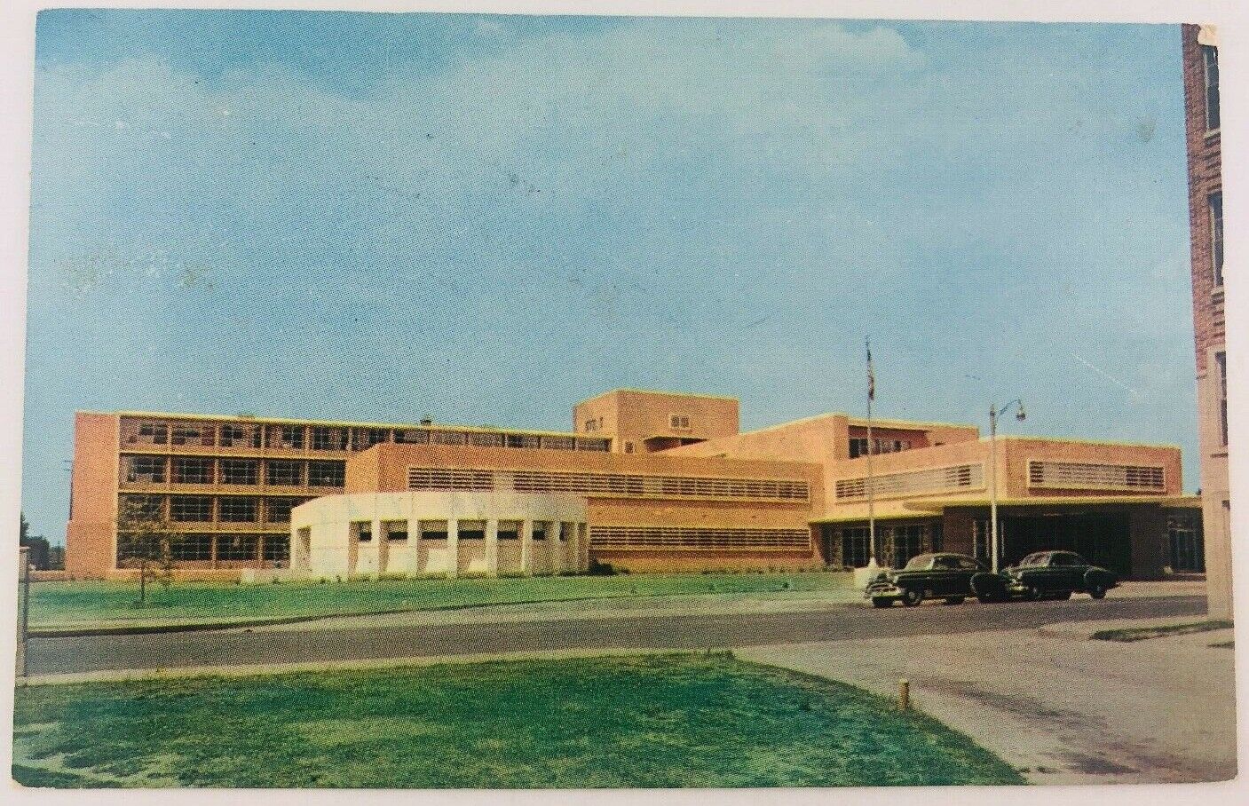 Vintage Memphis Tennessee TN Le Bonheur Children\'s Hospital Postcard 1960