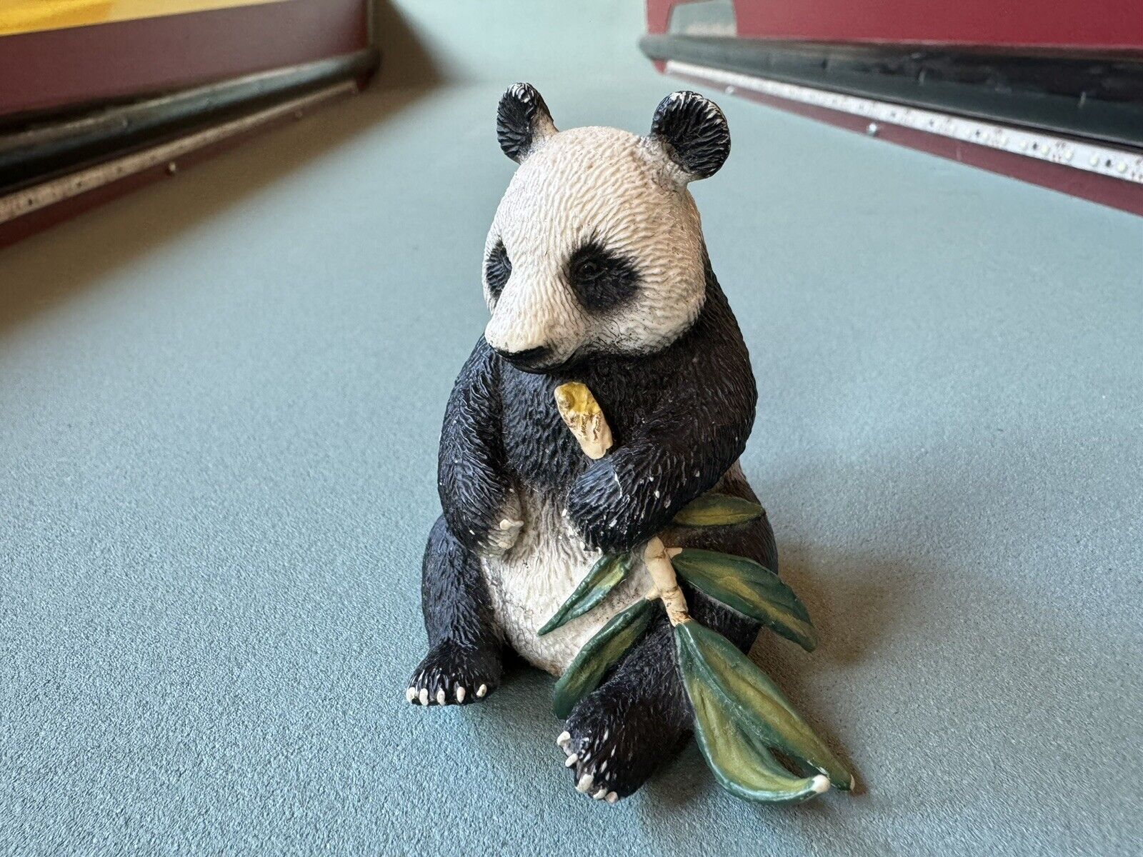 SCHLEICH Animal Figure GIANT PANDA Eating Bamboo 14664 RETIRED Wildlife Toy